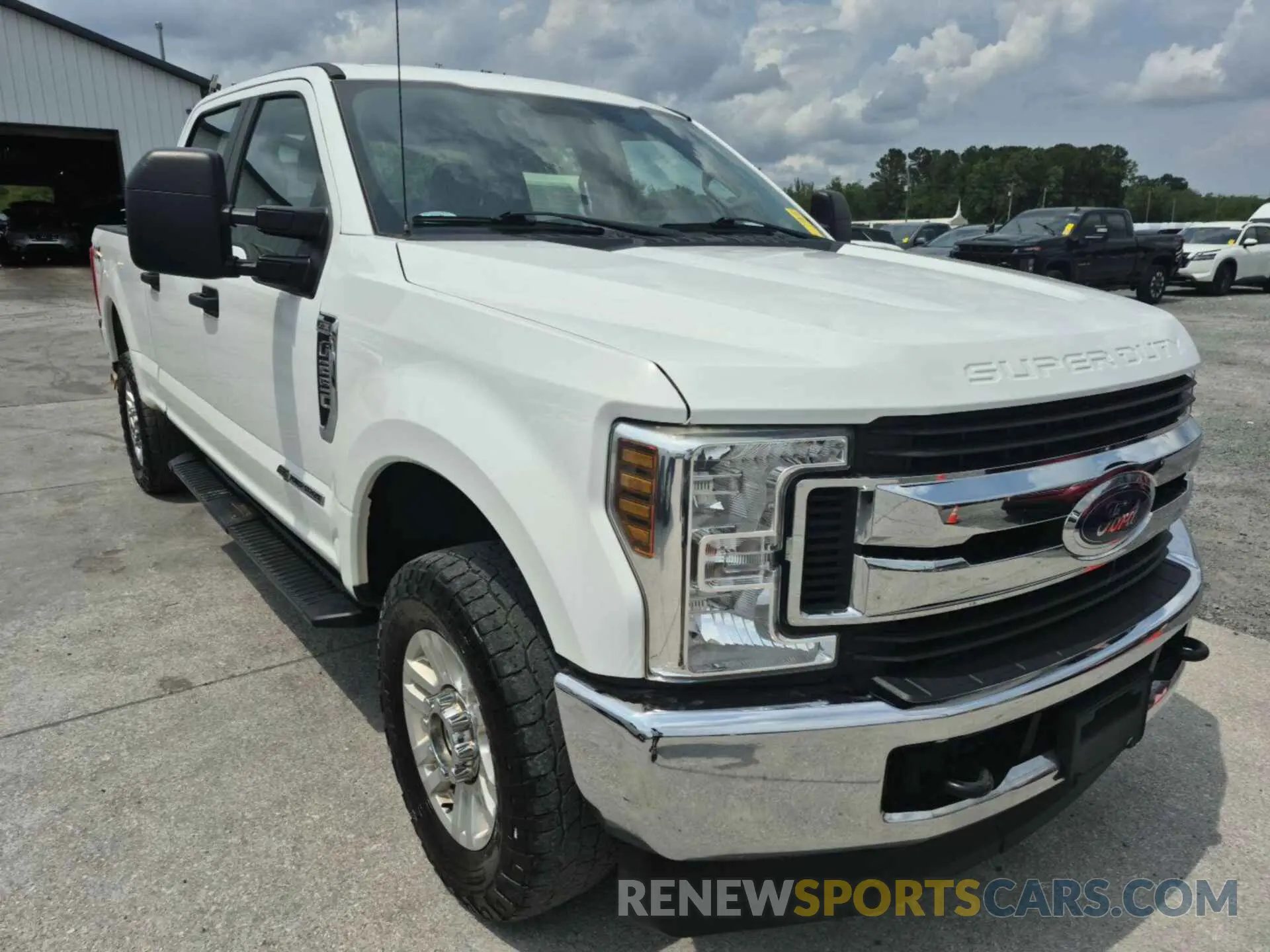 18 Photograph of a damaged car 1FT7W2BT9KEG47728 FORD F250 2019