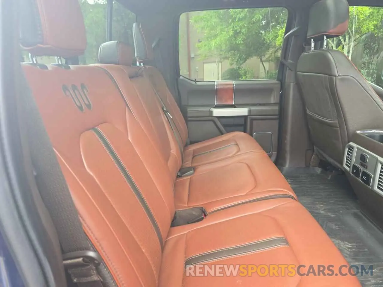 6 Photograph of a damaged car 1FT7W2BTXKEE08463 FORD F250 2019