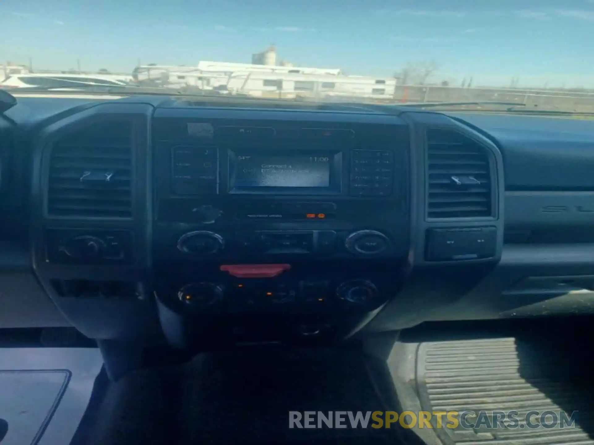 29 Photograph of a damaged car 1FT7X2A60KED14973 FORD F250 2019