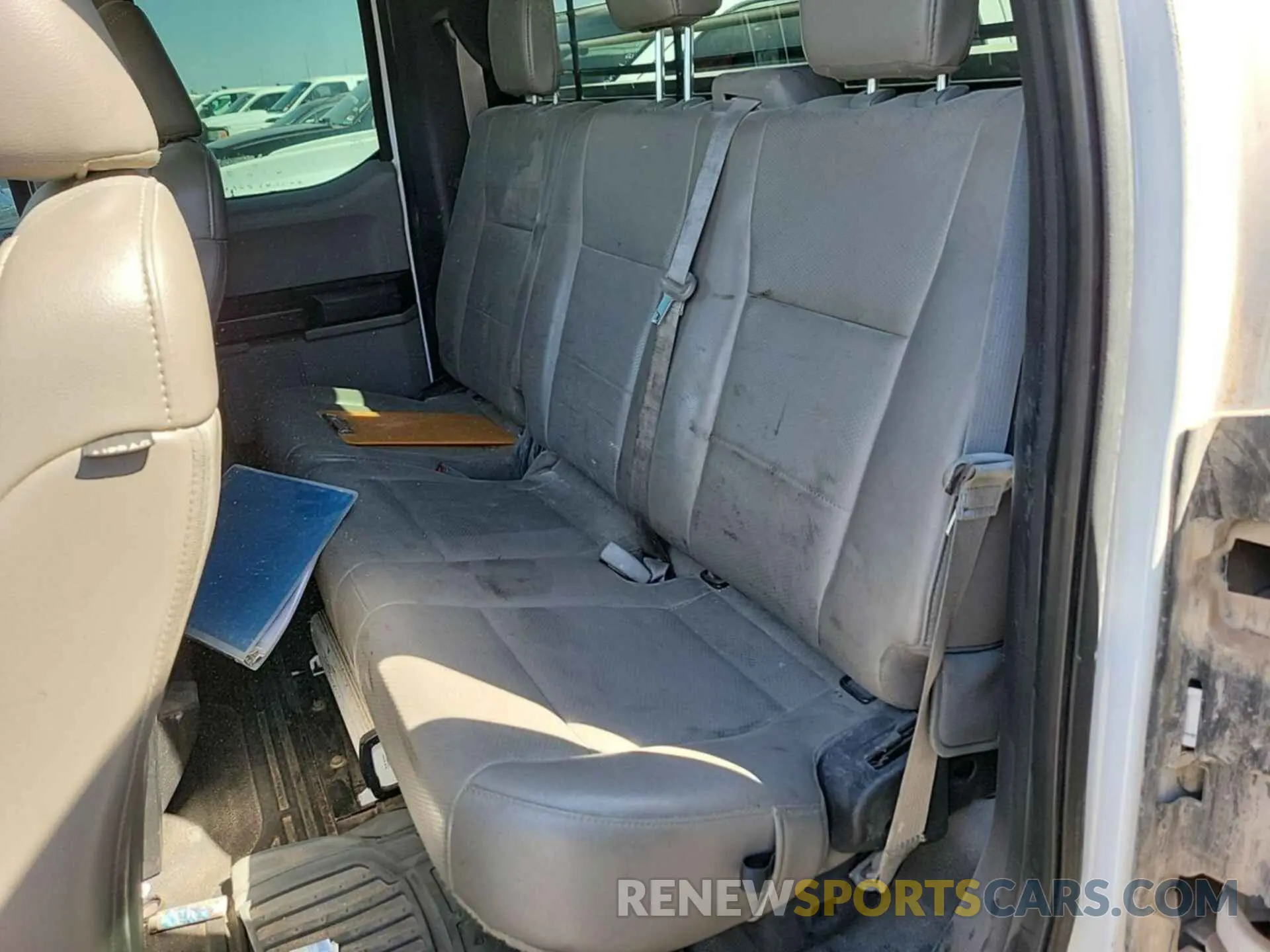14 Photograph of a damaged car 1FT7X2A60KEE53324 FORD F250 2019