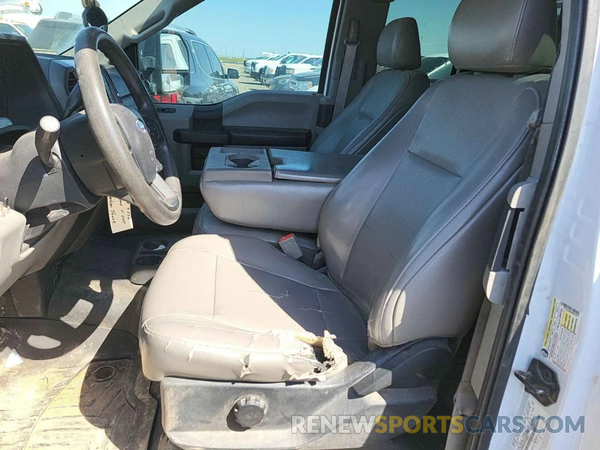 27 Photograph of a damaged car 1FT7X2A60KEE53324 FORD F250 2019