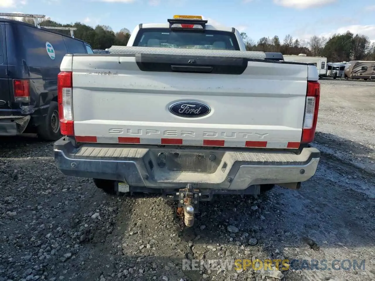 6 Photograph of a damaged car 1FT7X2A68KEG66277 FORD F250 2019