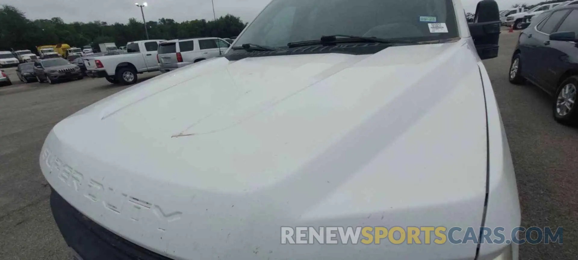 24 Photograph of a damaged car 1FT7X2B60KEC45118 FORD F250 2019