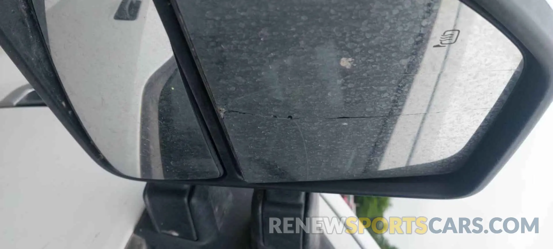 26 Photograph of a damaged car 1FT7X2B60KEC45118 FORD F250 2019