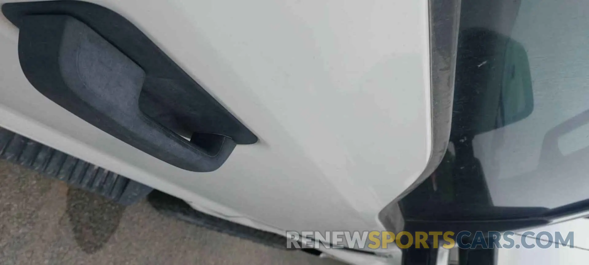 28 Photograph of a damaged car 1FT7X2B60KEC45118 FORD F250 2019
