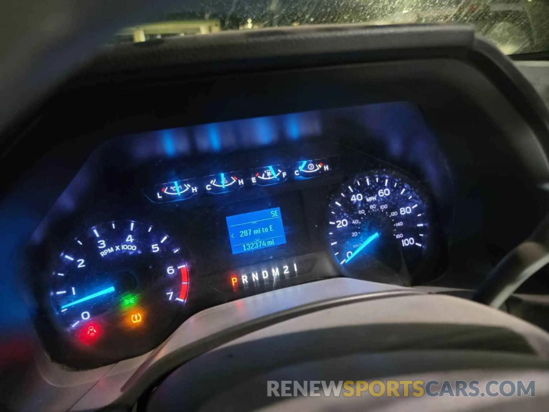 29 Photograph of a damaged car 1FT7X2B60KEC45118 FORD F250 2019