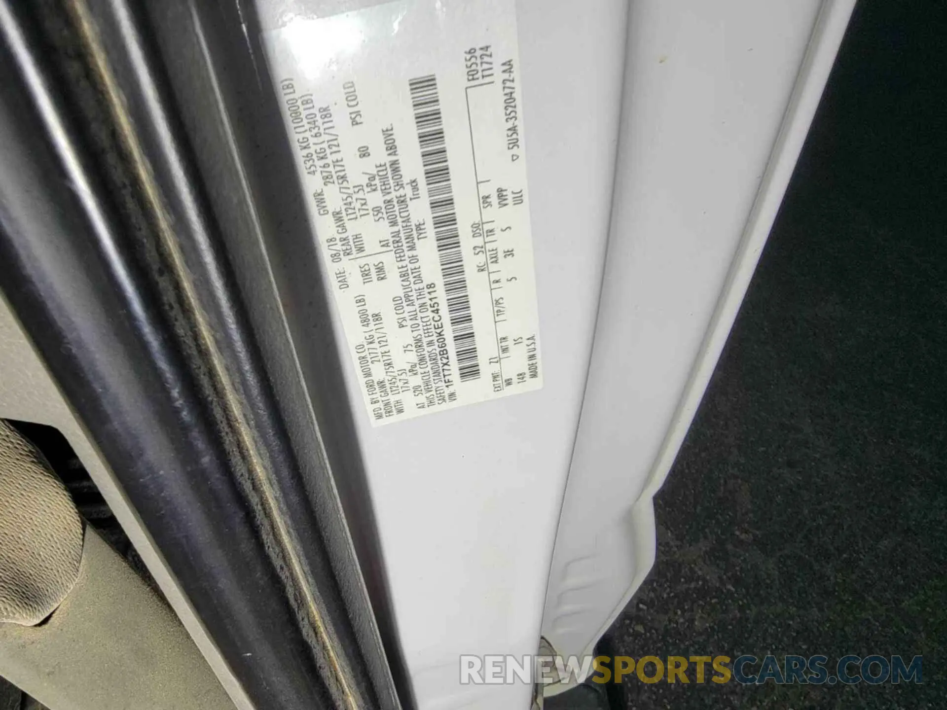 9 Photograph of a damaged car 1FT7X2B60KEC45118 FORD F250 2019