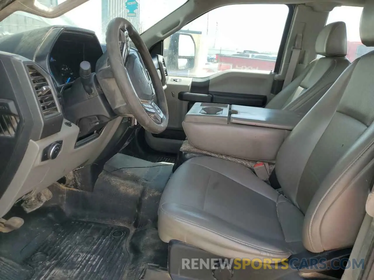 7 Photograph of a damaged car 1FT7X2B61KEC11379 FORD F250 2019