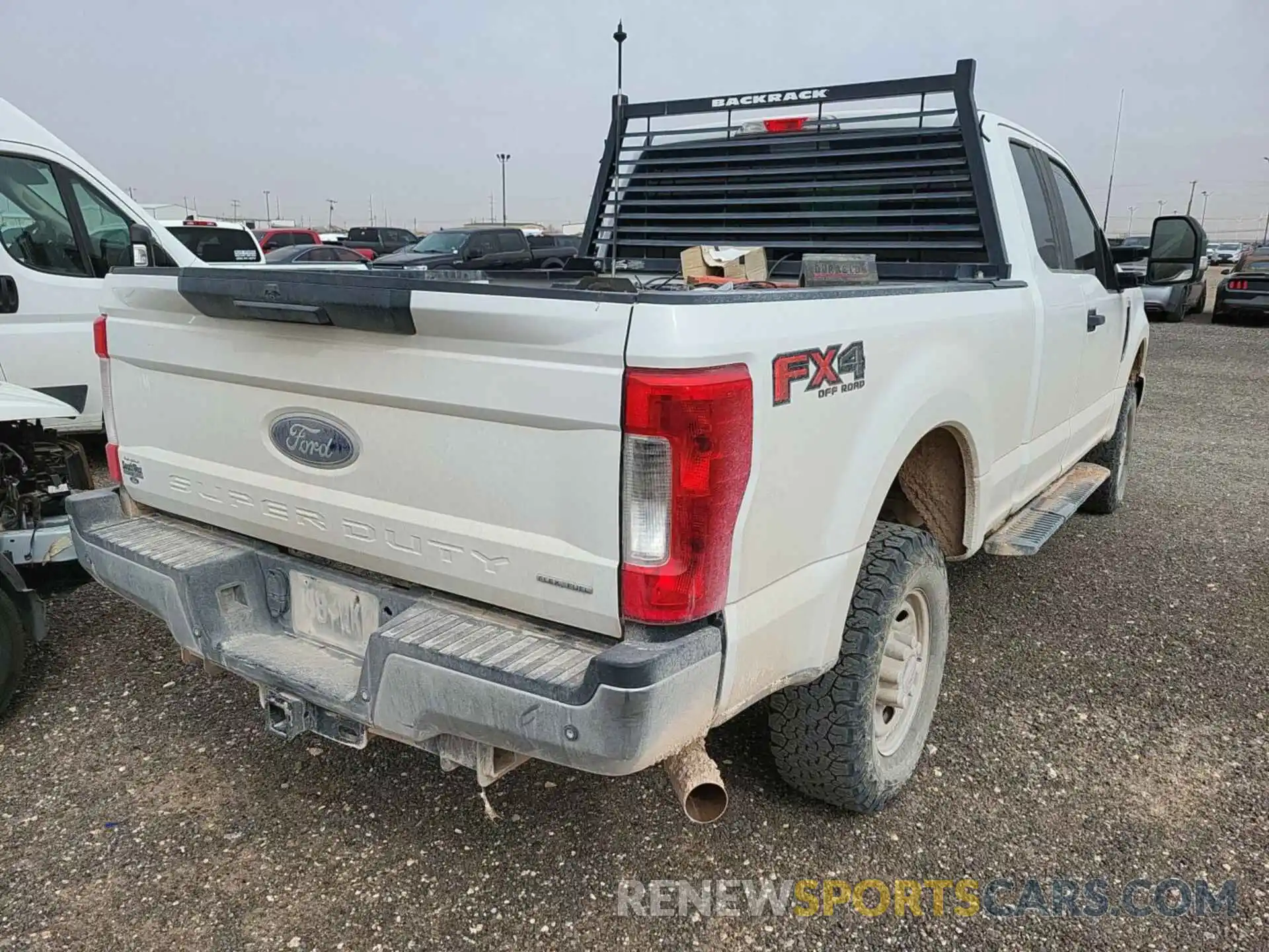 2 Photograph of a damaged car 1FT7X2B61KEC61909 FORD F250 2019