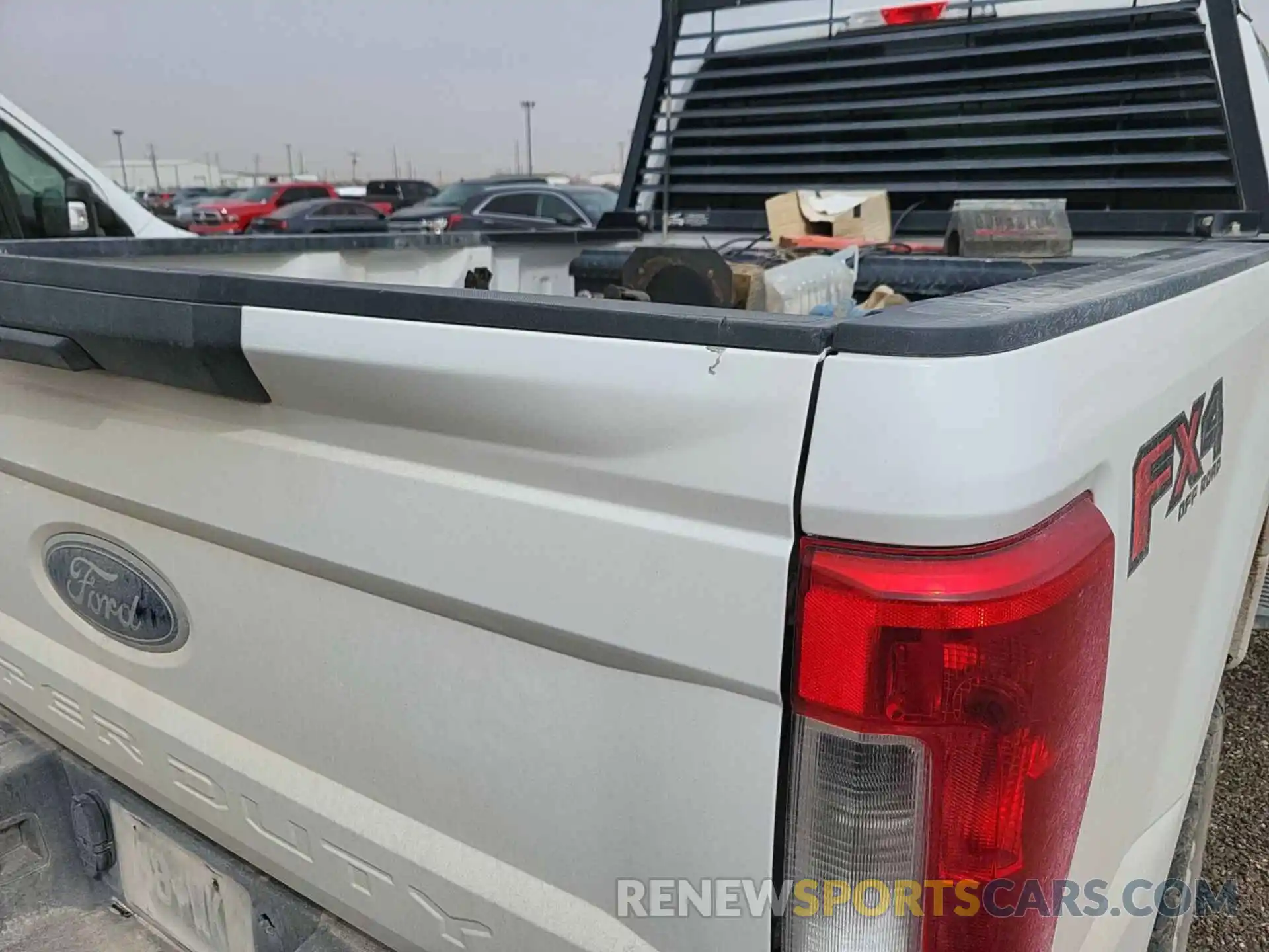 5 Photograph of a damaged car 1FT7X2B61KEC61909 FORD F250 2019