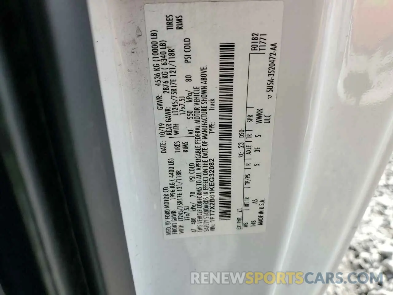 14 Photograph of a damaged car 1FT7X2B61KEG32082 FORD F250 2019