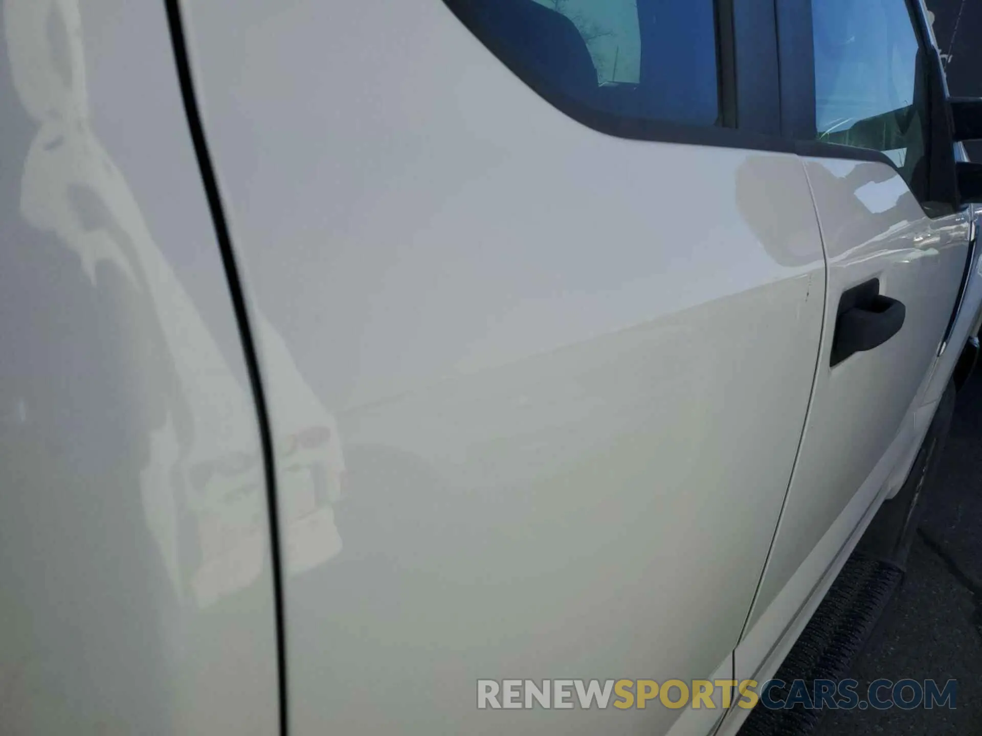 16 Photograph of a damaged car 1FT7X2B62KED19929 FORD F250 2019