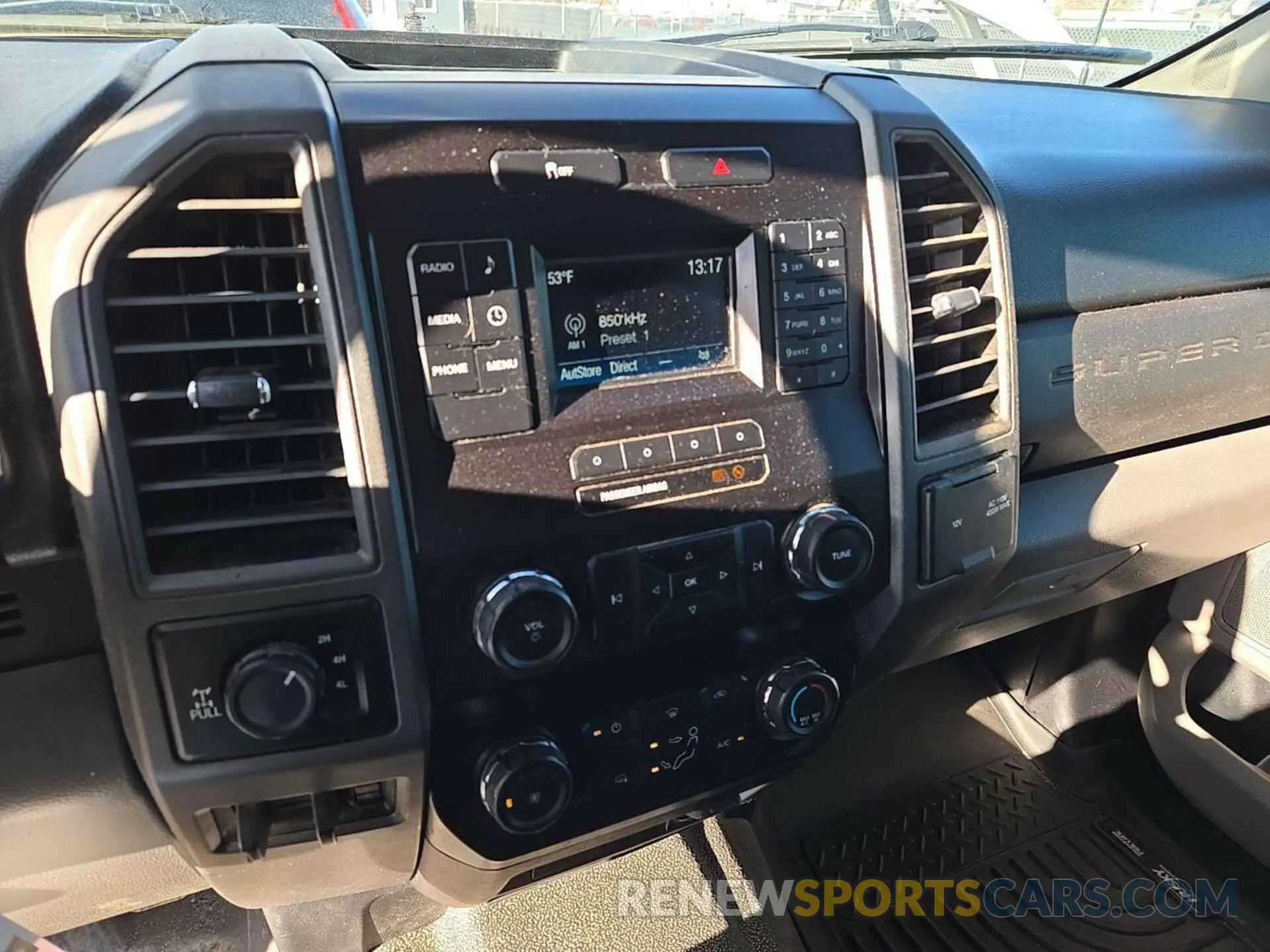 22 Photograph of a damaged car 1FT7X2B62KED19929 FORD F250 2019