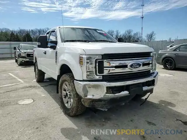 11 Photograph of a damaged car 1FT7X2B62KEF23095 FORD F250 2019