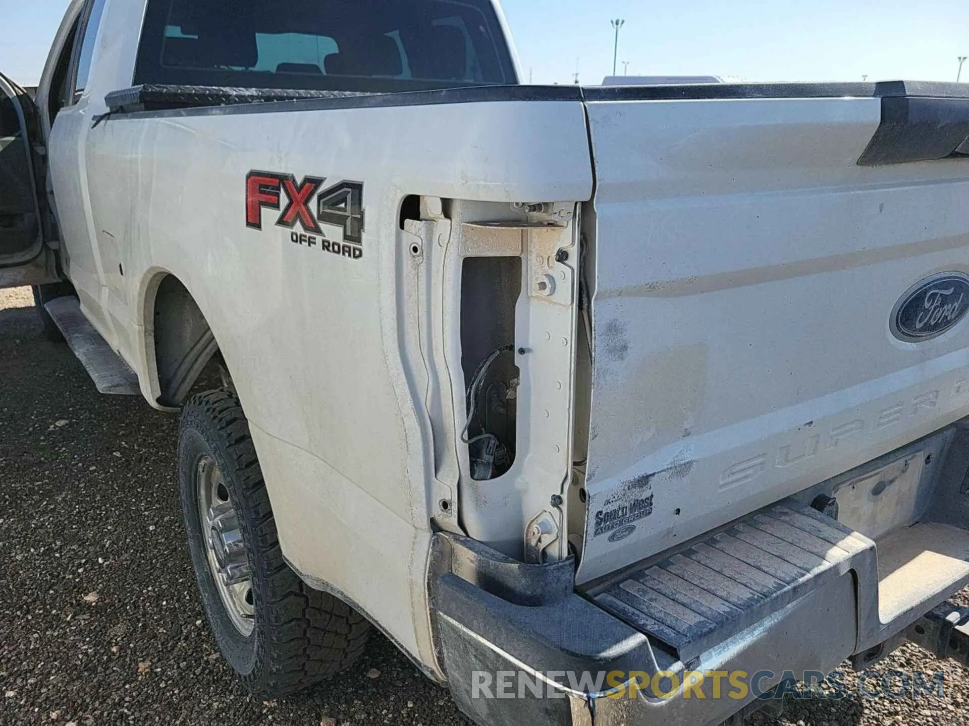 2 Photograph of a damaged car 1FT7X2B64KEG54884 FORD F250 2019