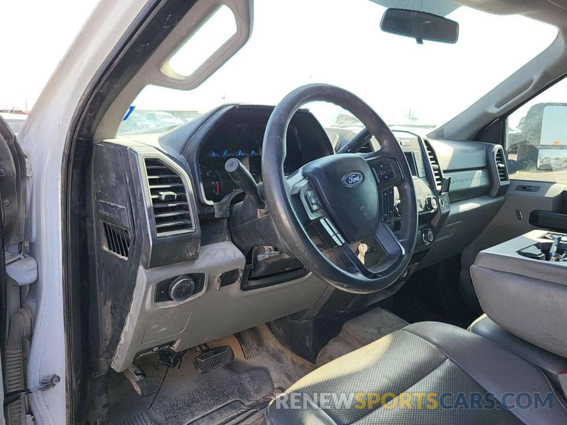 8 Photograph of a damaged car 1FT7X2B64KEG54884 FORD F250 2019