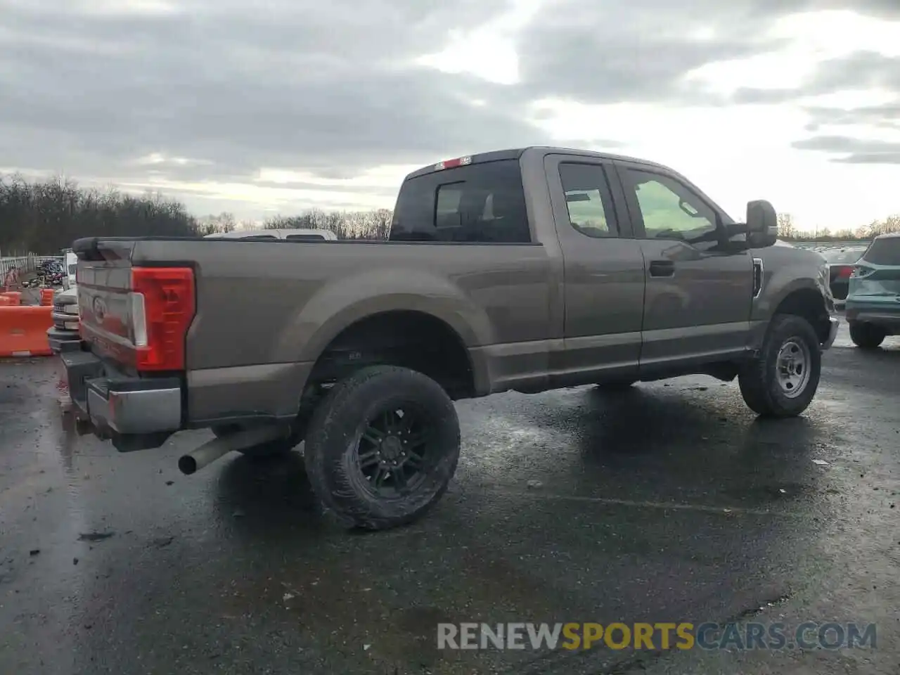 3 Photograph of a damaged car 1FT7X2B65KED46297 FORD F250 2019