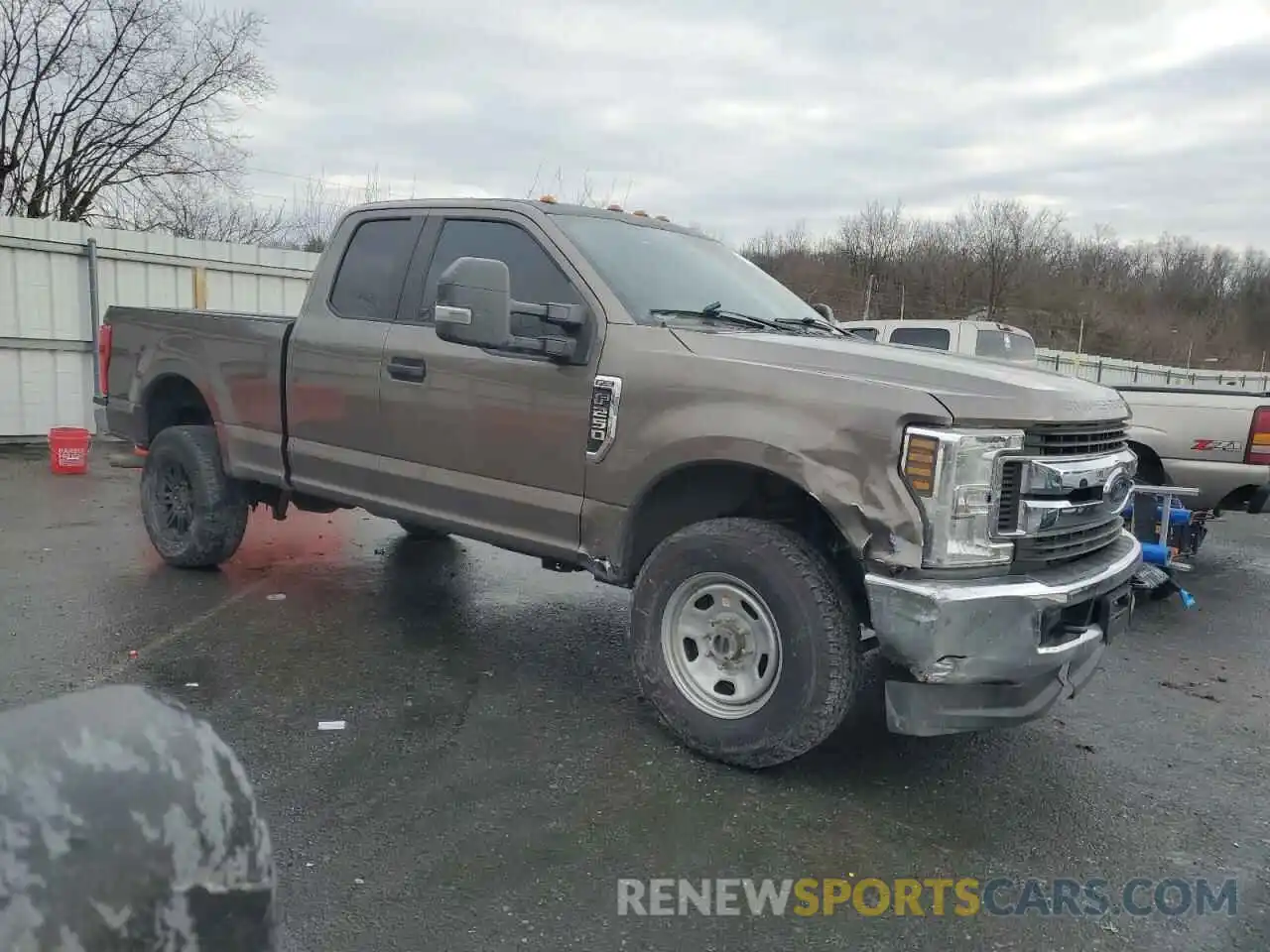 4 Photograph of a damaged car 1FT7X2B65KED46297 FORD F250 2019