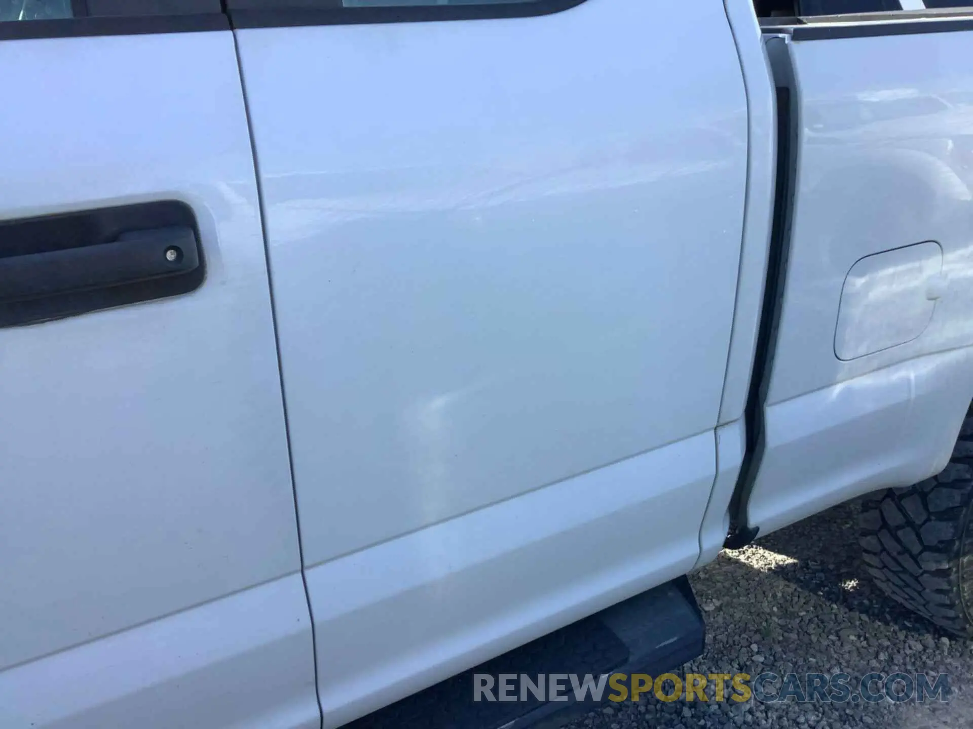 13 Photograph of a damaged car 1FT7X2B66KEC60951 FORD F250 2019