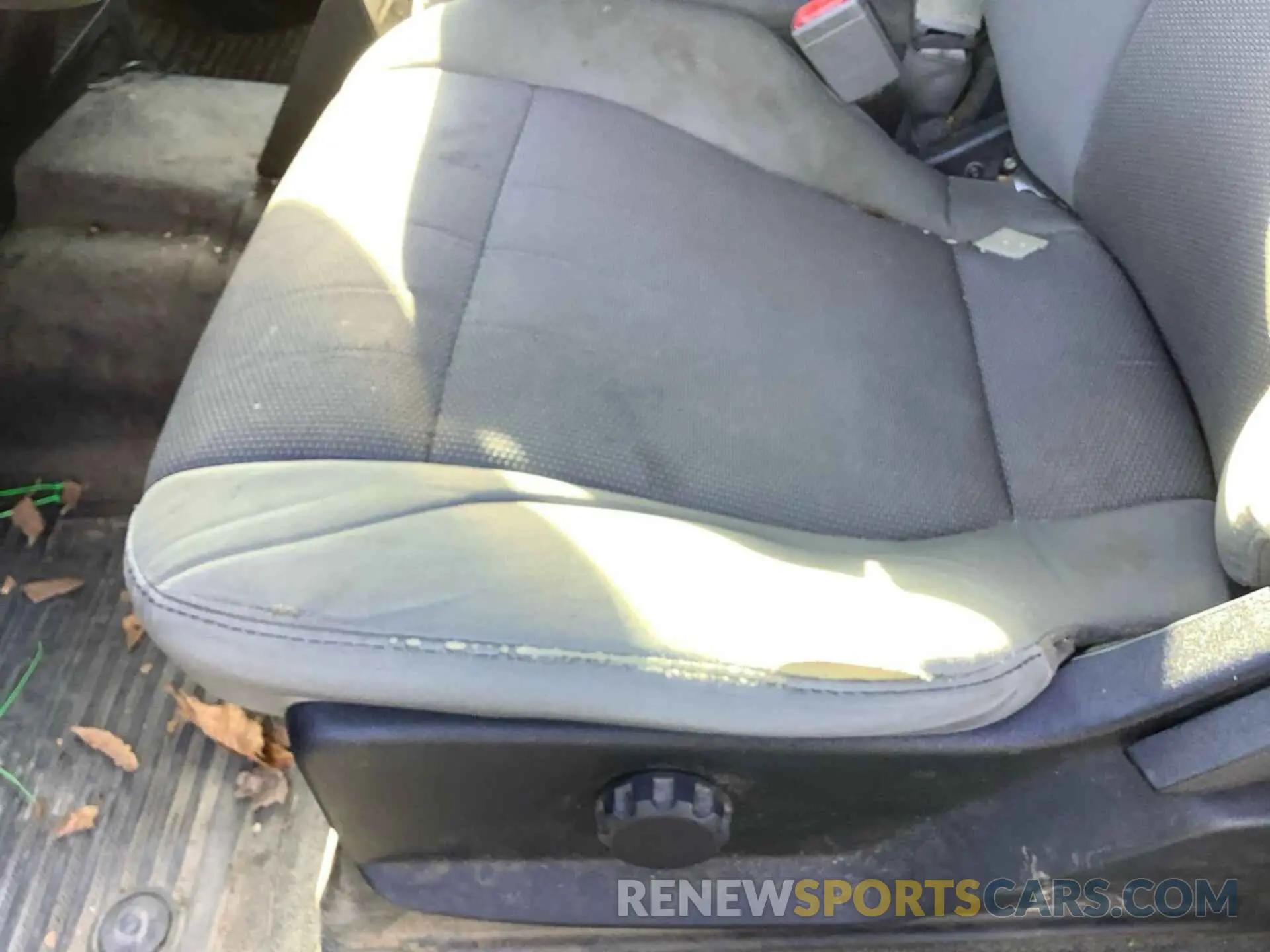 19 Photograph of a damaged car 1FT7X2B66KEC60951 FORD F250 2019