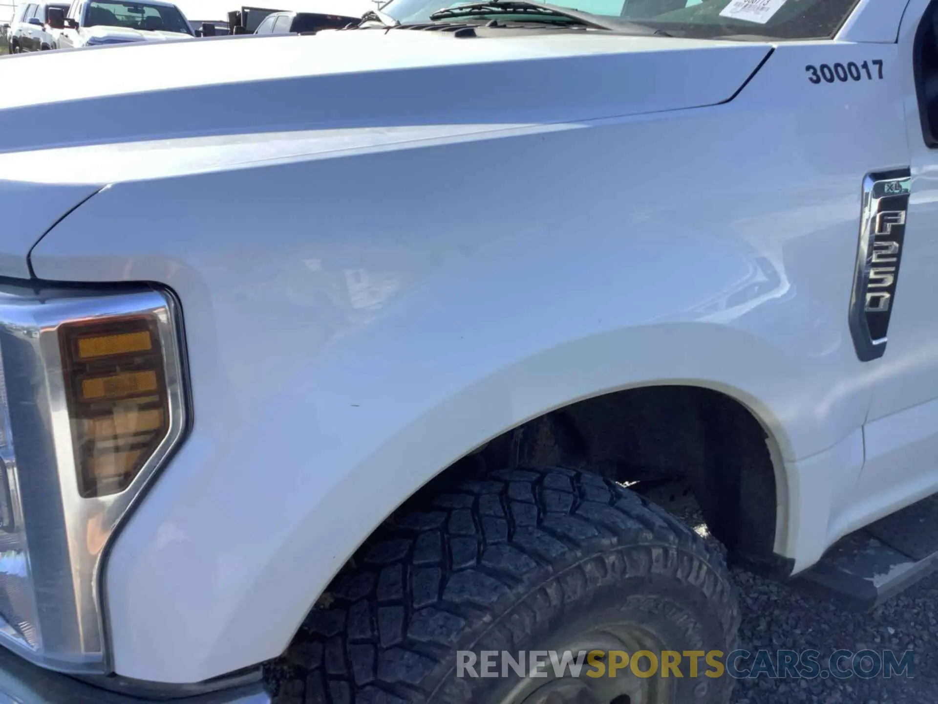 21 Photograph of a damaged car 1FT7X2B66KEC60951 FORD F250 2019