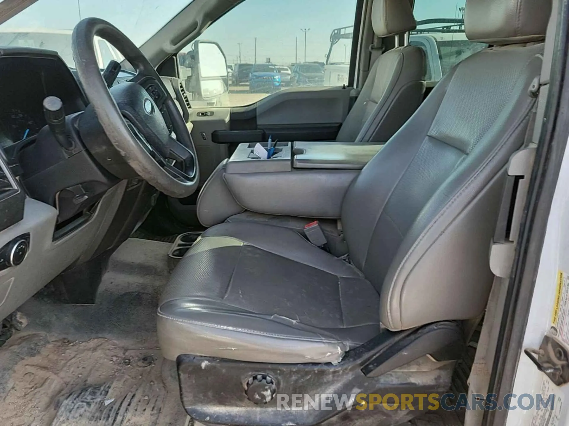 10 Photograph of a damaged car 1FT7X2B67KED41490 FORD F250 2019