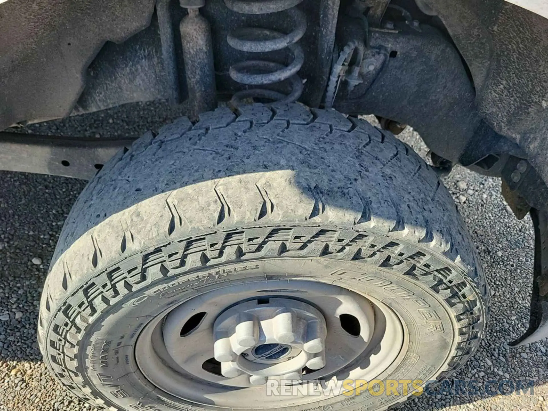 5 Photograph of a damaged car 1FT7X2B67KED41490 FORD F250 2019