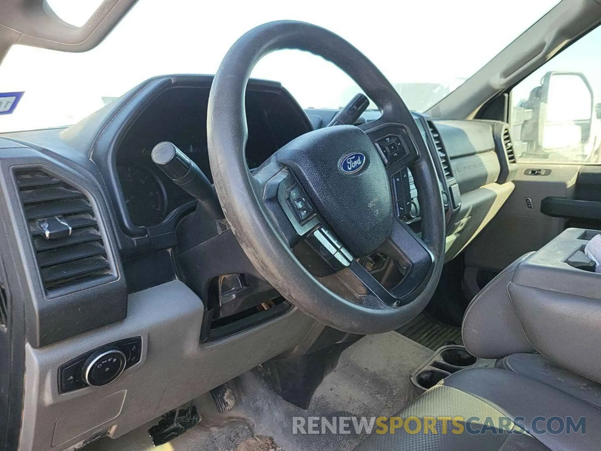 8 Photograph of a damaged car 1FT7X2B67KED41490 FORD F250 2019