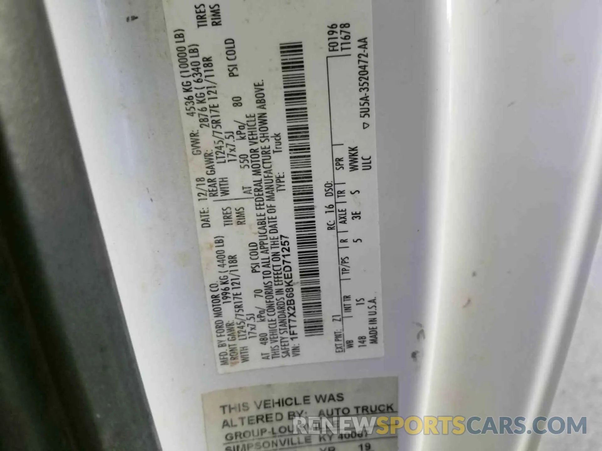 24 Photograph of a damaged car 1FT7X2B68KED71257 FORD F250 2019