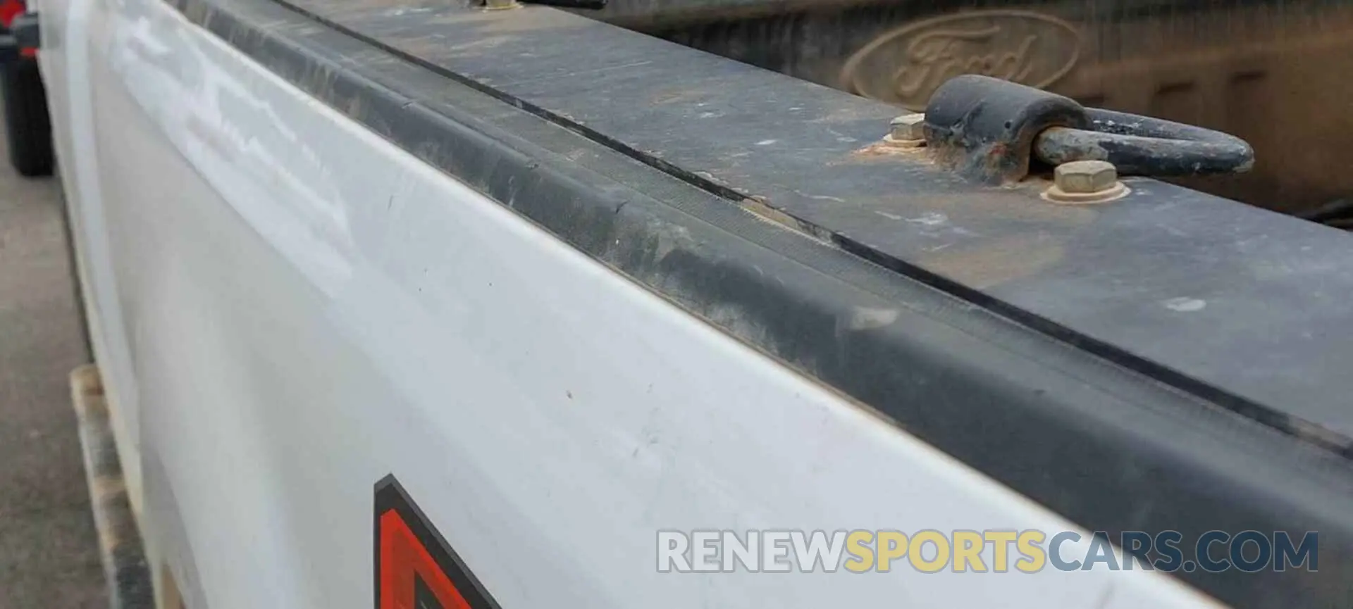 4 Photograph of a damaged car 1FT7X2B68KED71257 FORD F250 2019