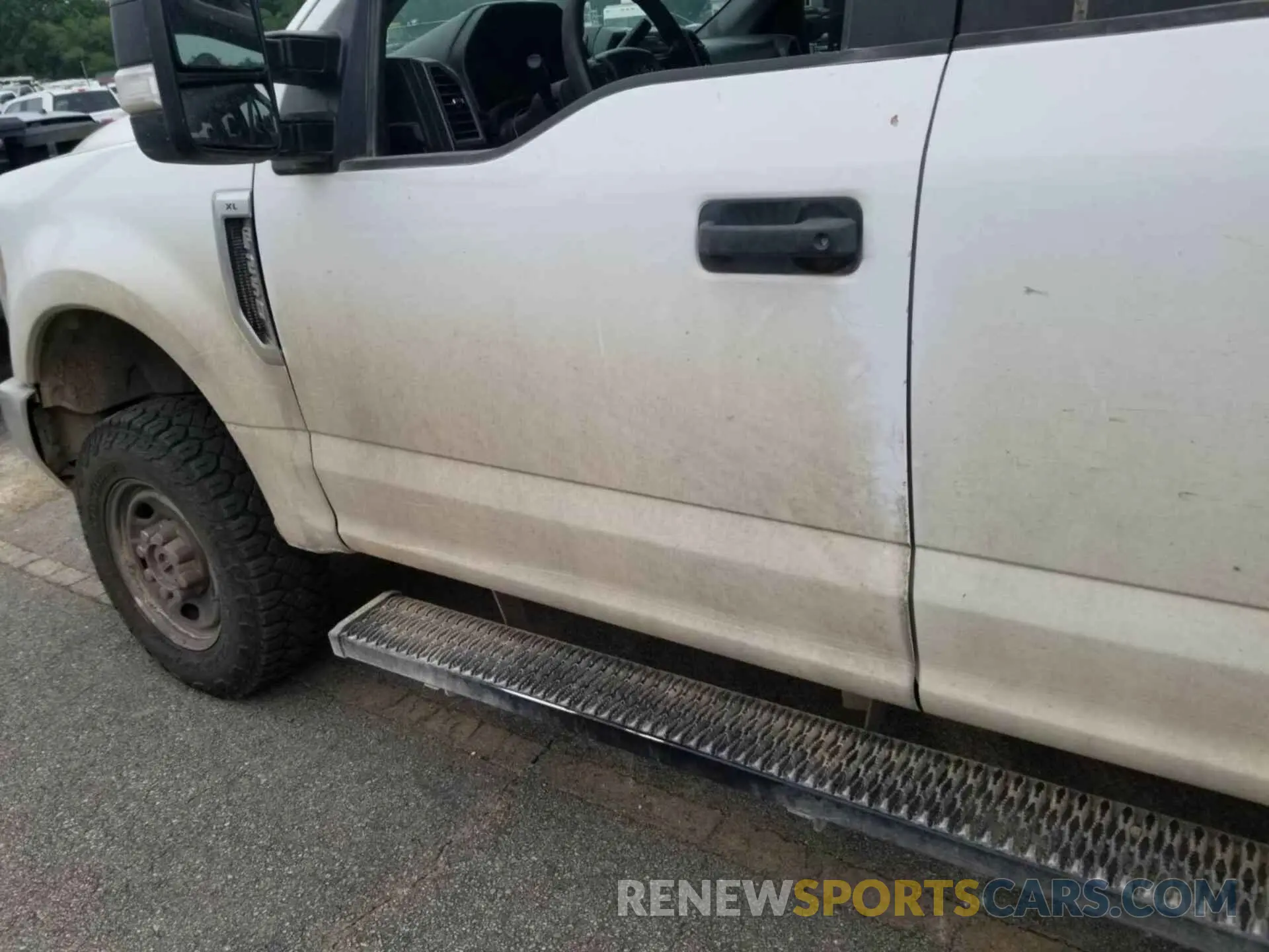 13 Photograph of a damaged car 1FT7X2B68KED72179 FORD F250 2019