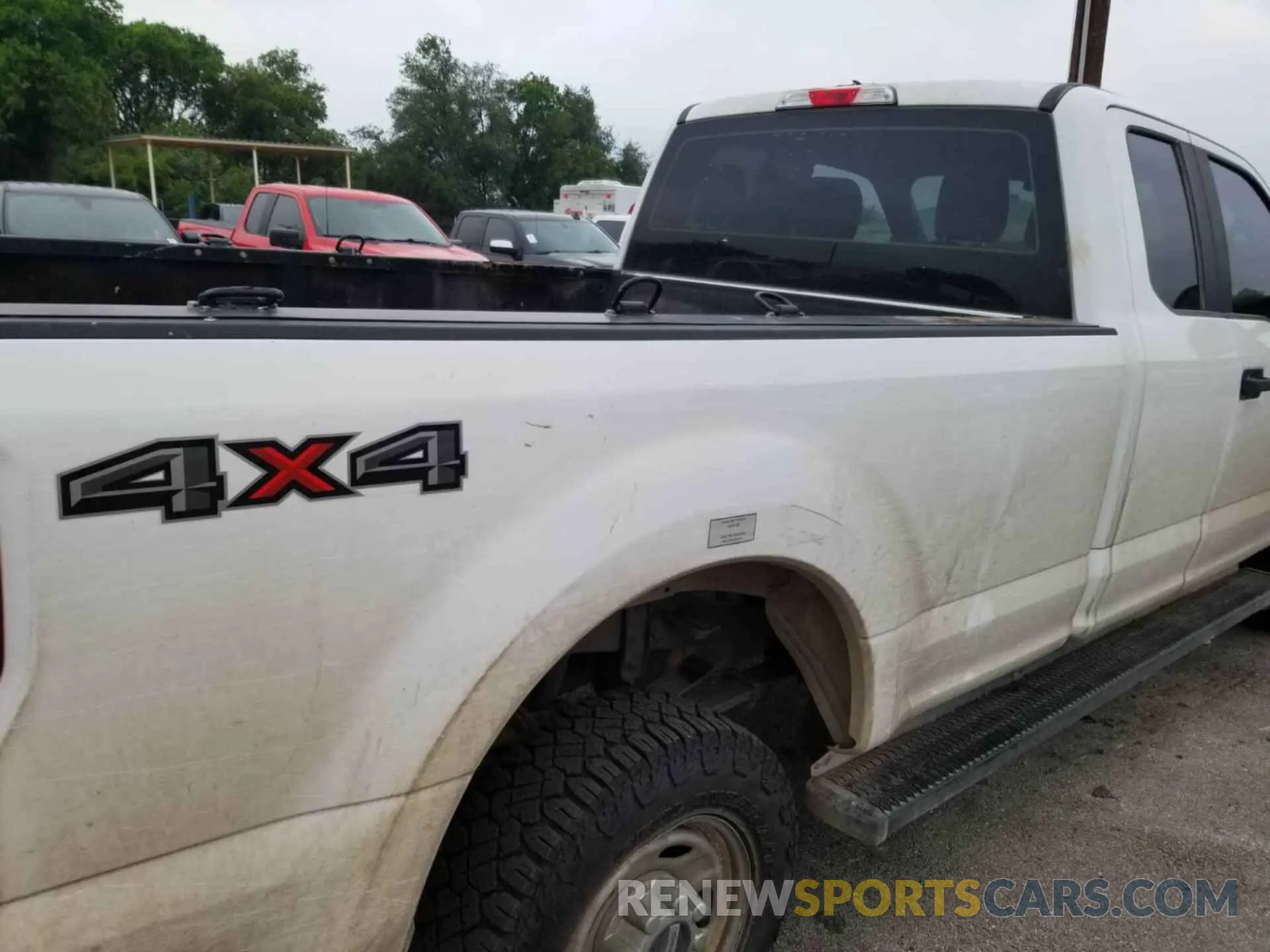 2 Photograph of a damaged car 1FT7X2B68KED72179 FORD F250 2019
