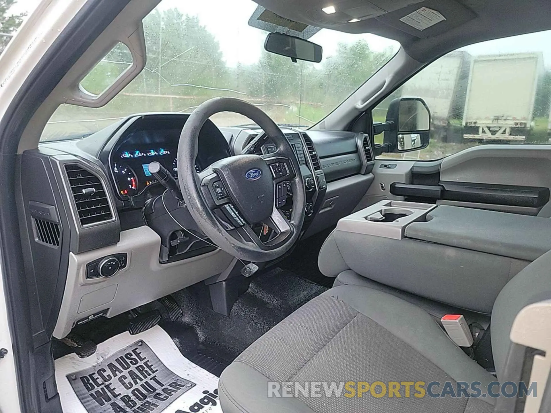 8 Photograph of a damaged car 1FT7X2B68KED72179 FORD F250 2019