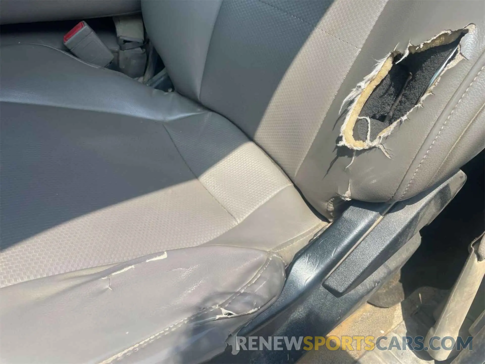 17 Photograph of a damaged car 1FT7X2B68KEF83088 FORD F250 2019