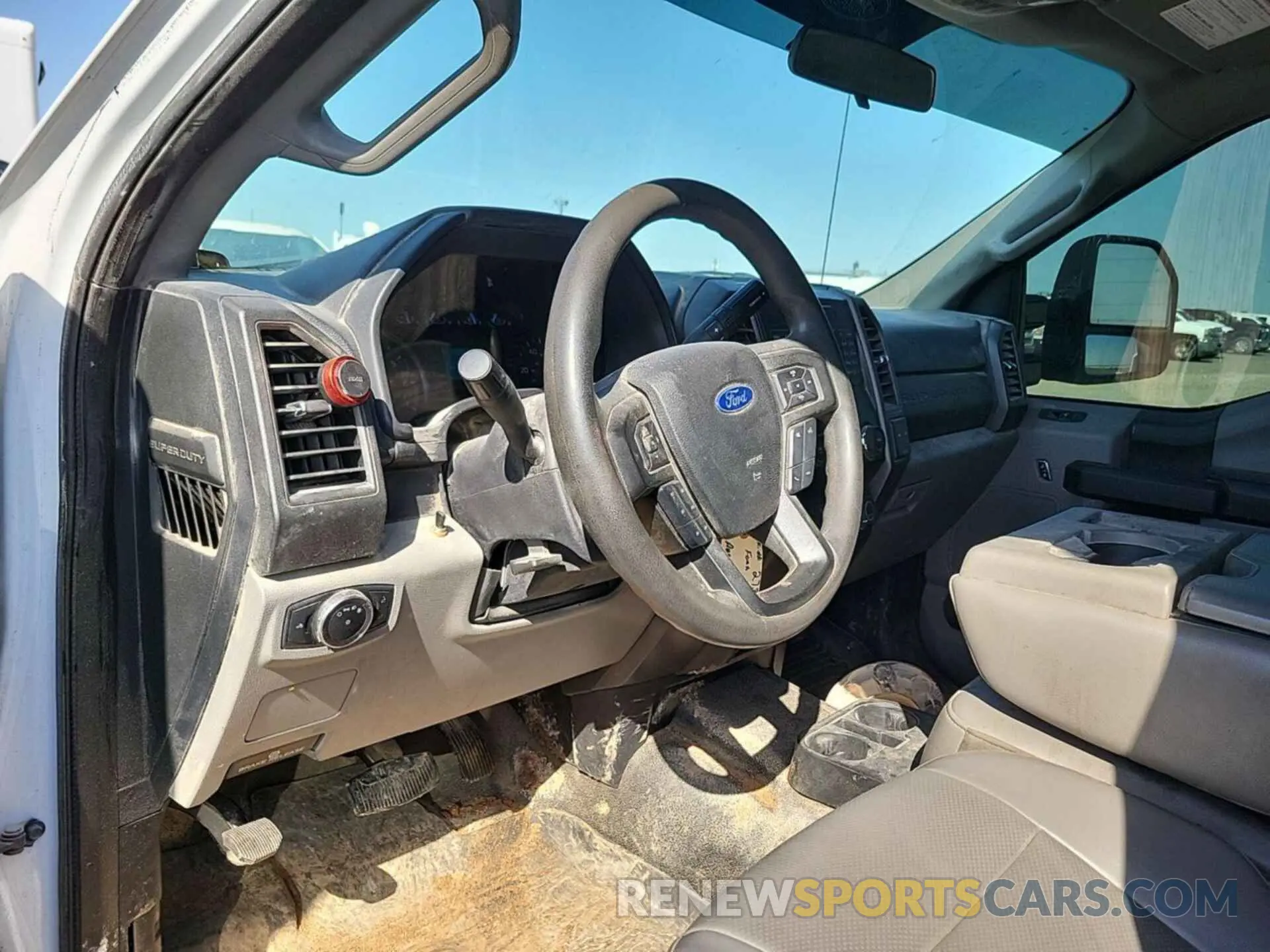 16 Photograph of a damaged car 1FT7X2B69KED27381 FORD F250 2019
