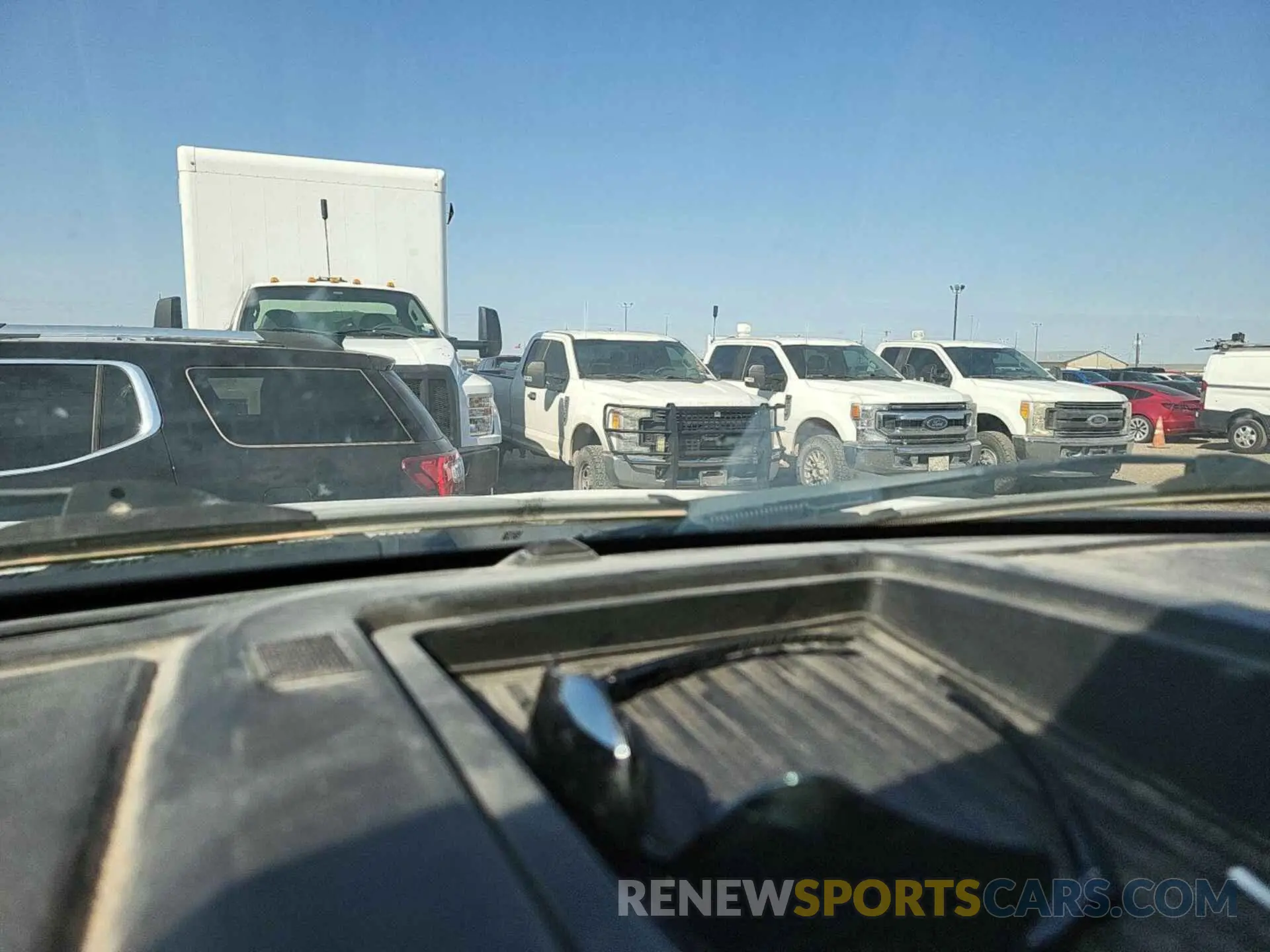 17 Photograph of a damaged car 1FT7X2B69KED27381 FORD F250 2019