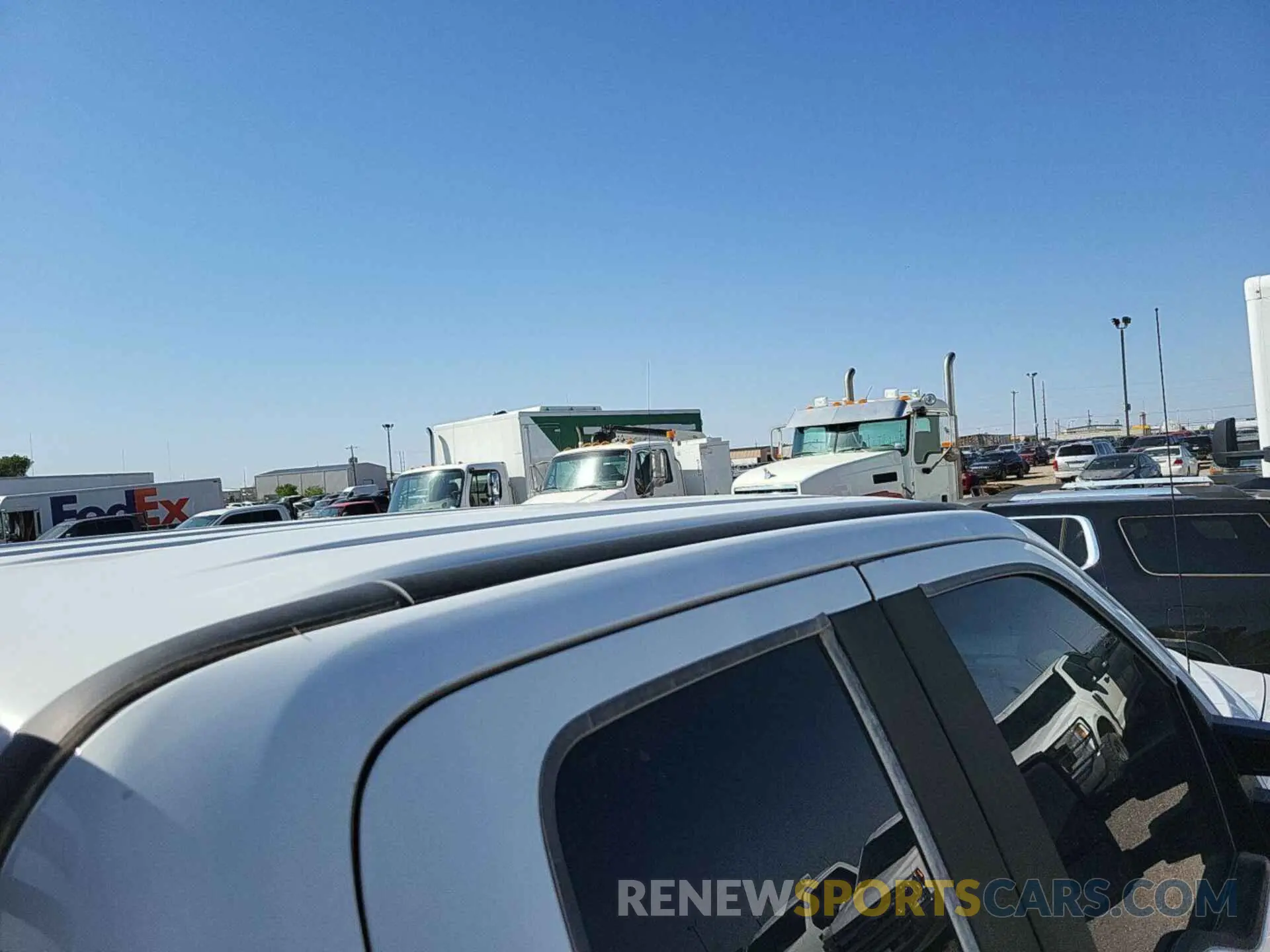 19 Photograph of a damaged car 1FT7X2B69KED27381 FORD F250 2019