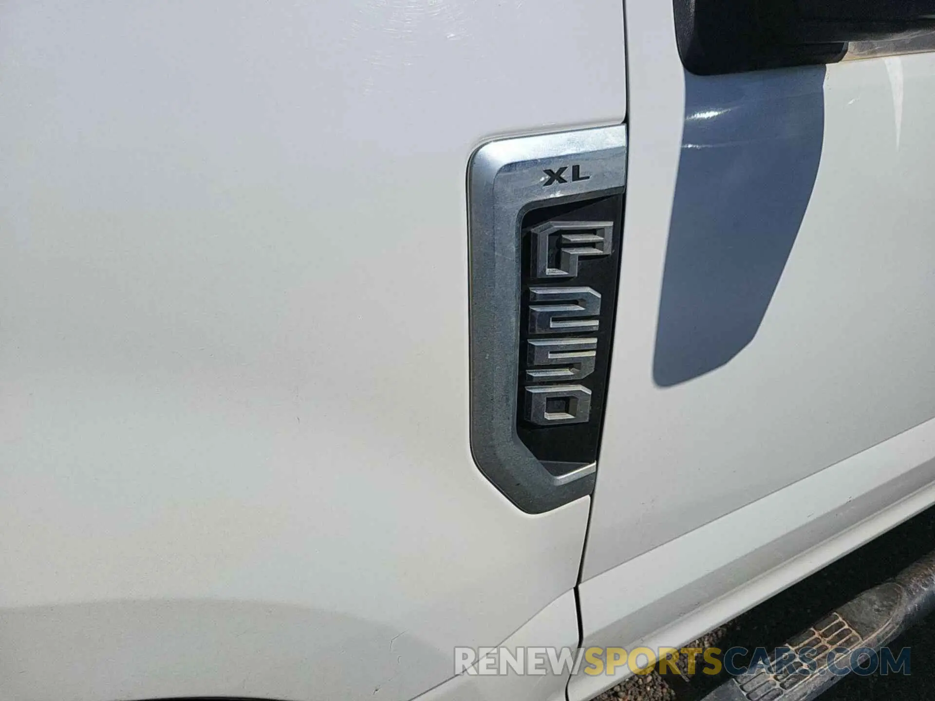 8 Photograph of a damaged car 1FT7X2B69KED27381 FORD F250 2019