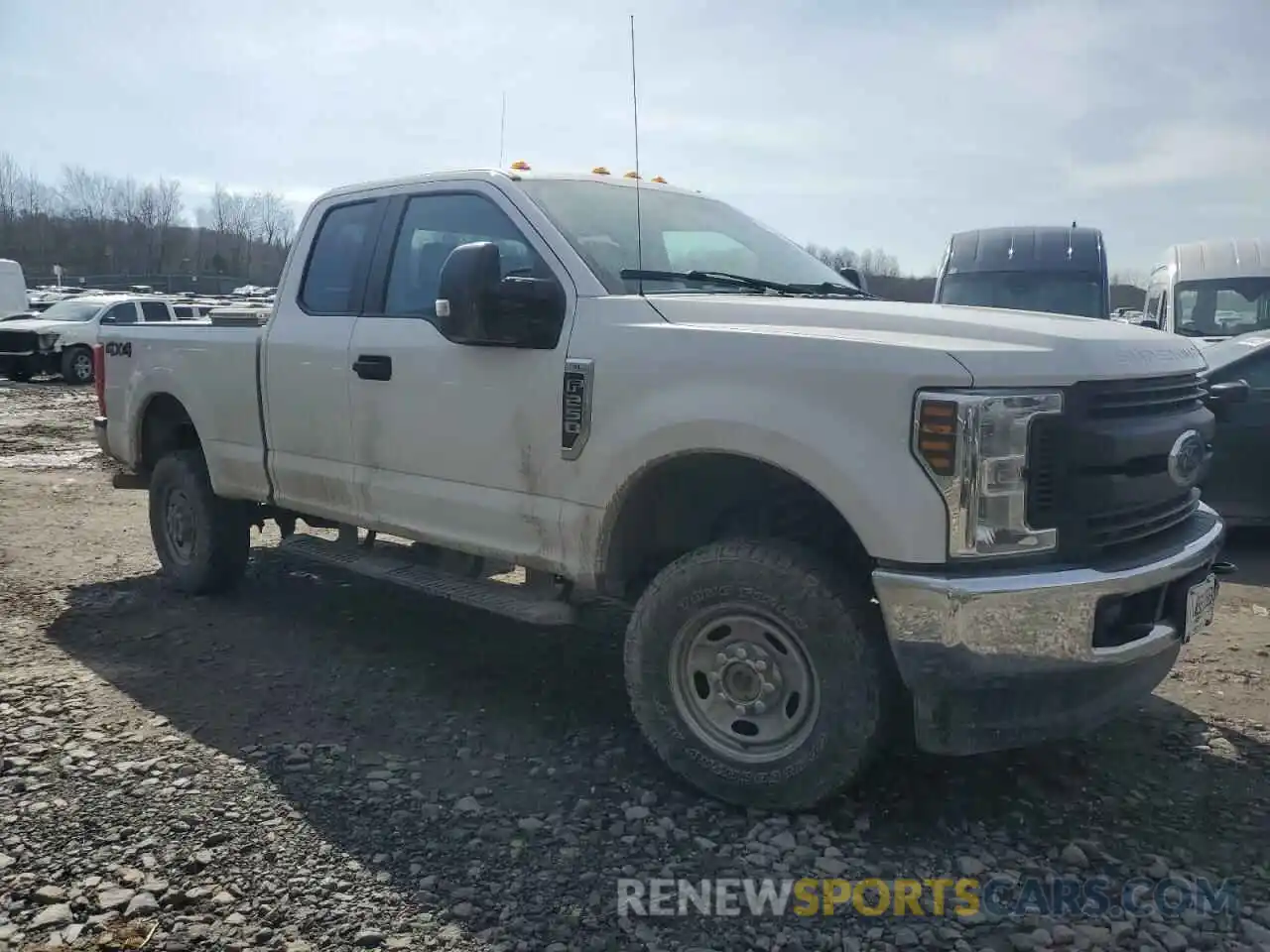 4 Photograph of a damaged car 1FT7X2B69KEF94875 FORD F250 2019