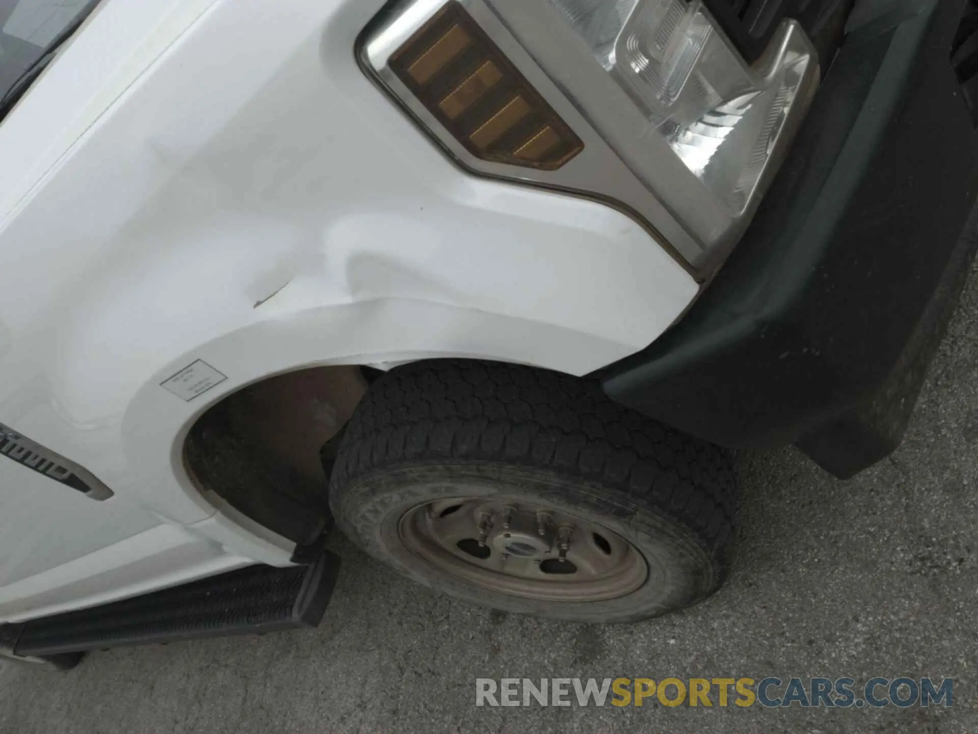 13 Photograph of a damaged car 1FT7X2B6XKEG11621 FORD F250 2019