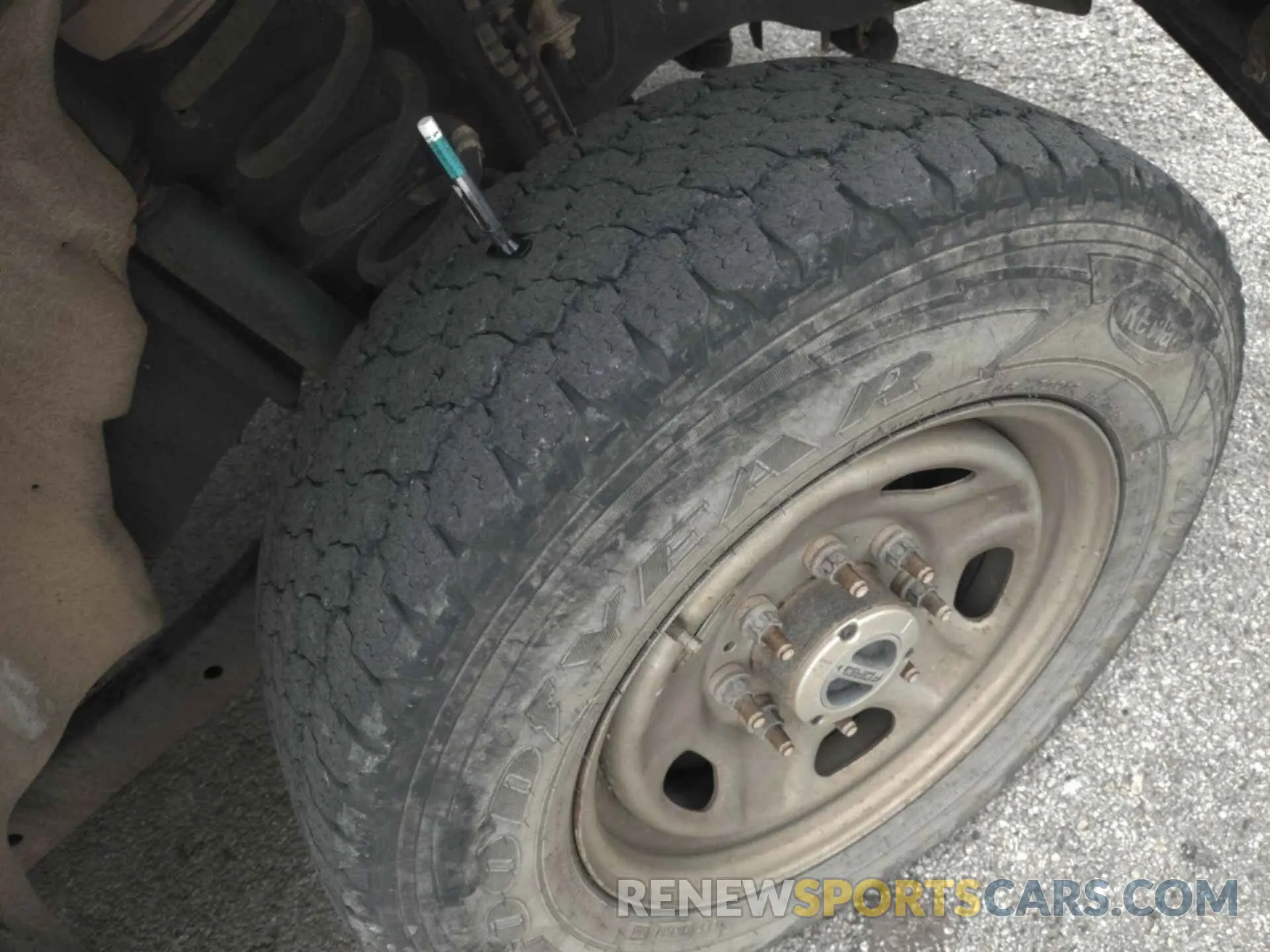 27 Photograph of a damaged car 1FT7X2B6XKEG11621 FORD F250 2019