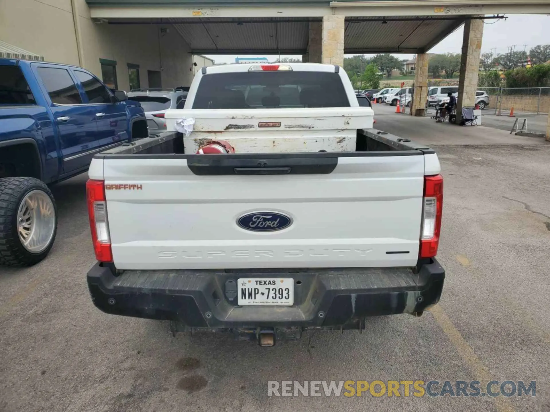 28 Photograph of a damaged car 1FT7X2B6XKEG11621 FORD F250 2019