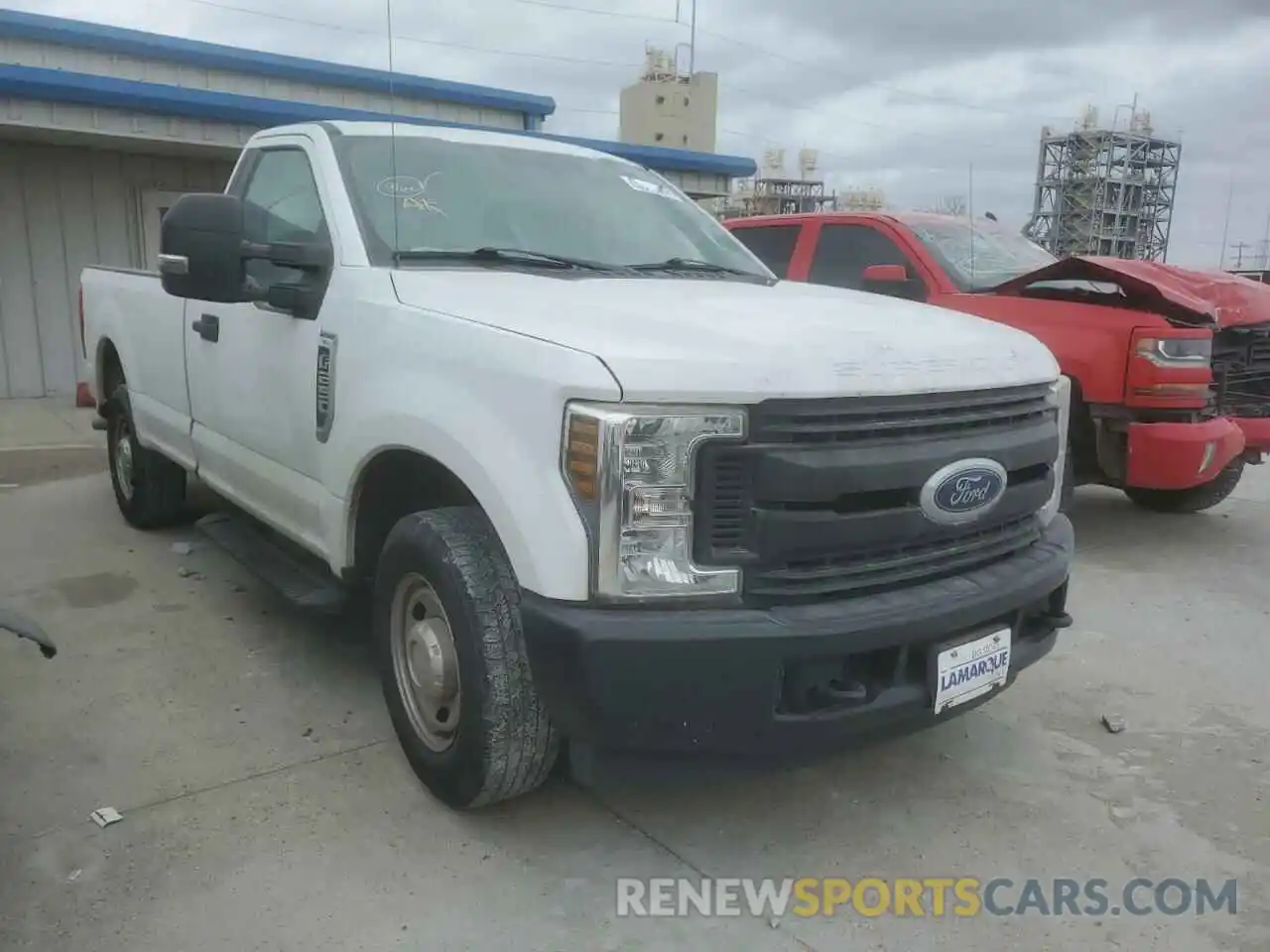 4 Photograph of a damaged car 1FTBF2A65KEF79191 FORD F250 2019