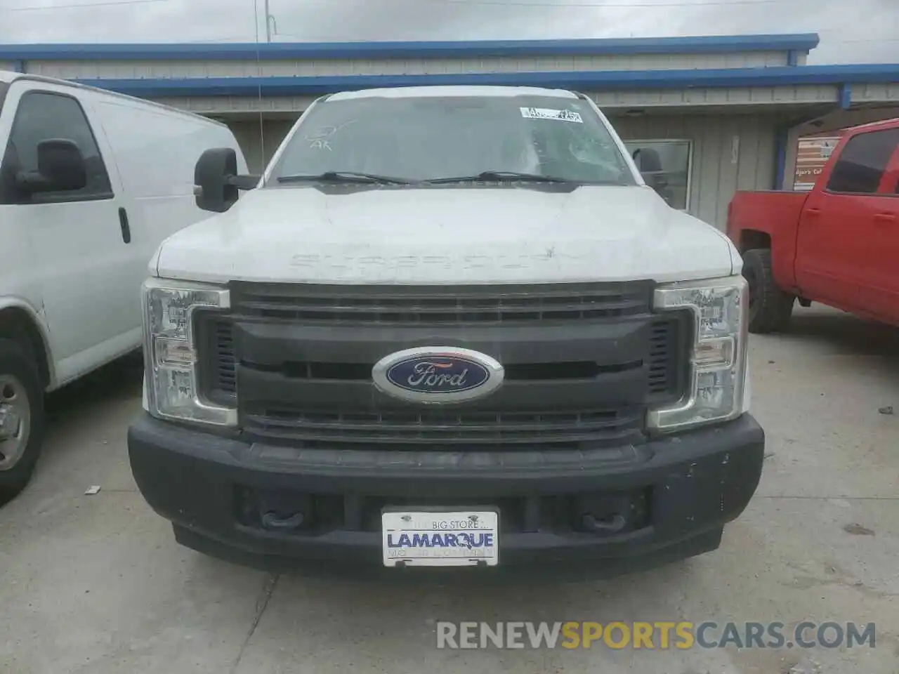 5 Photograph of a damaged car 1FTBF2A65KEF79191 FORD F250 2019