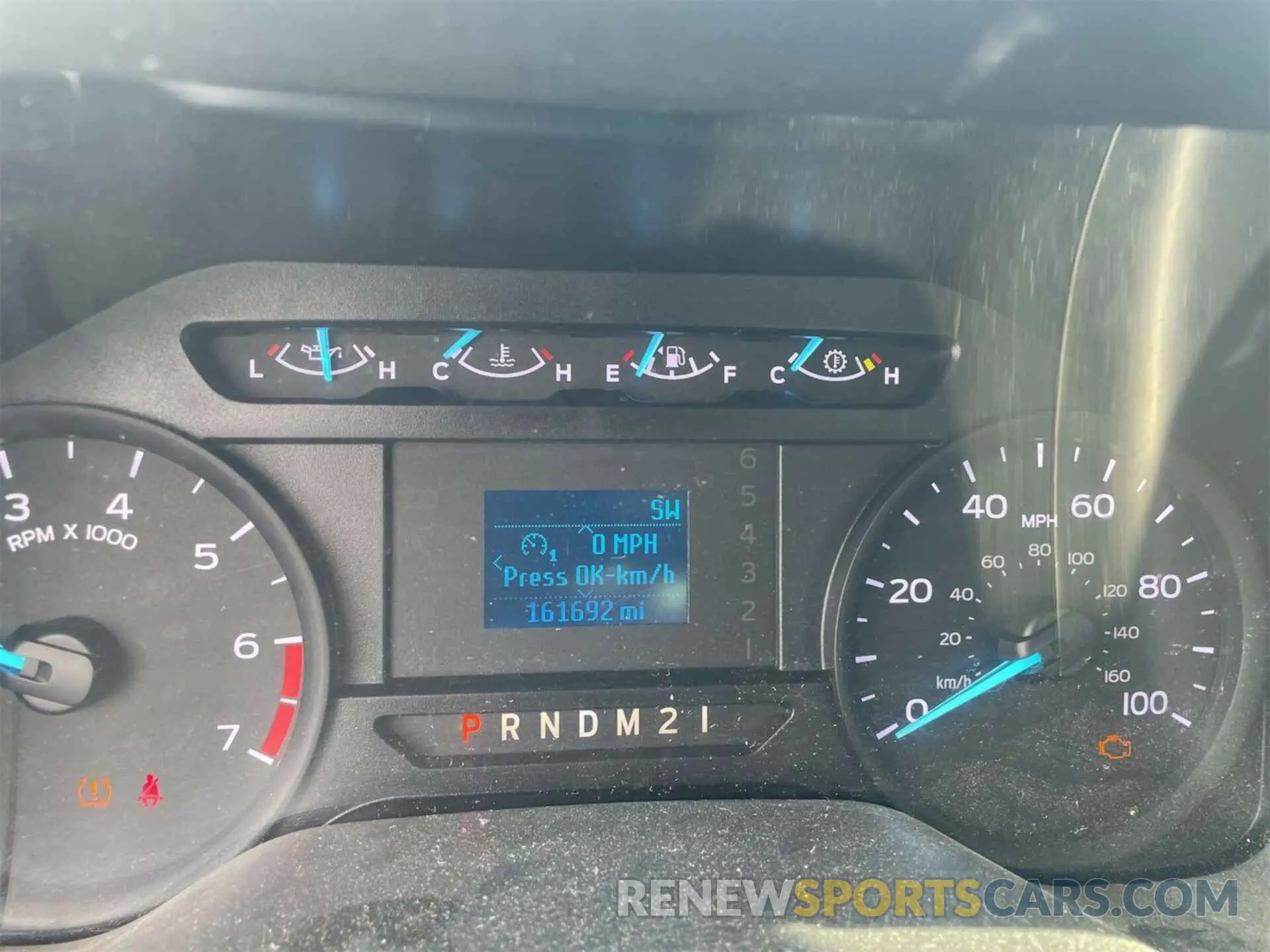 16 Photograph of a damaged car 1FTBF2A69KEC83087 FORD F250 2019