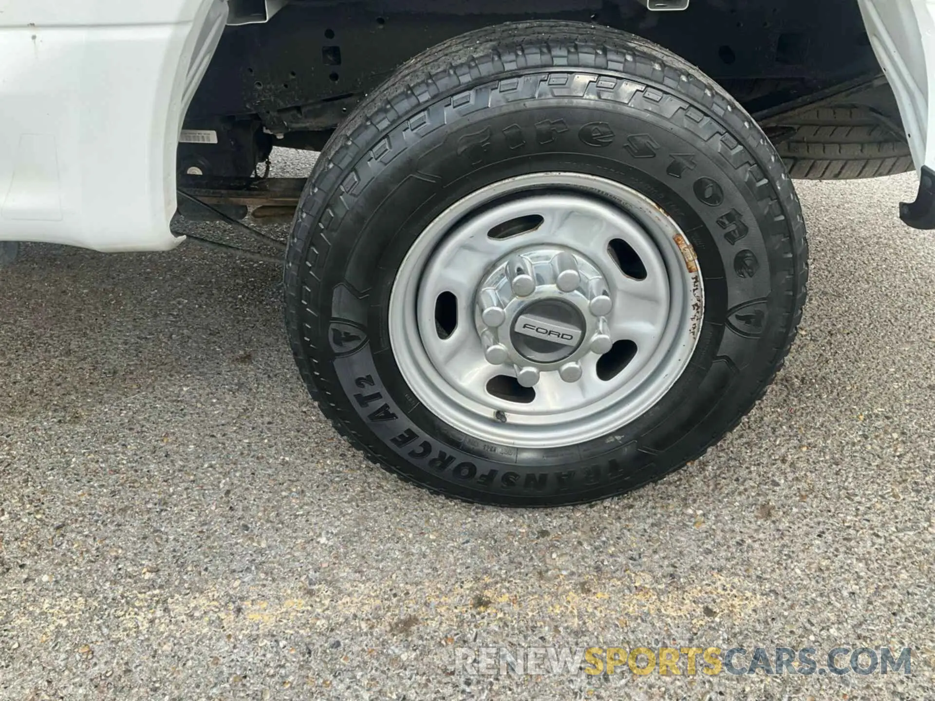 4 Photograph of a damaged car 1FTBF2A69KEC83087 FORD F250 2019