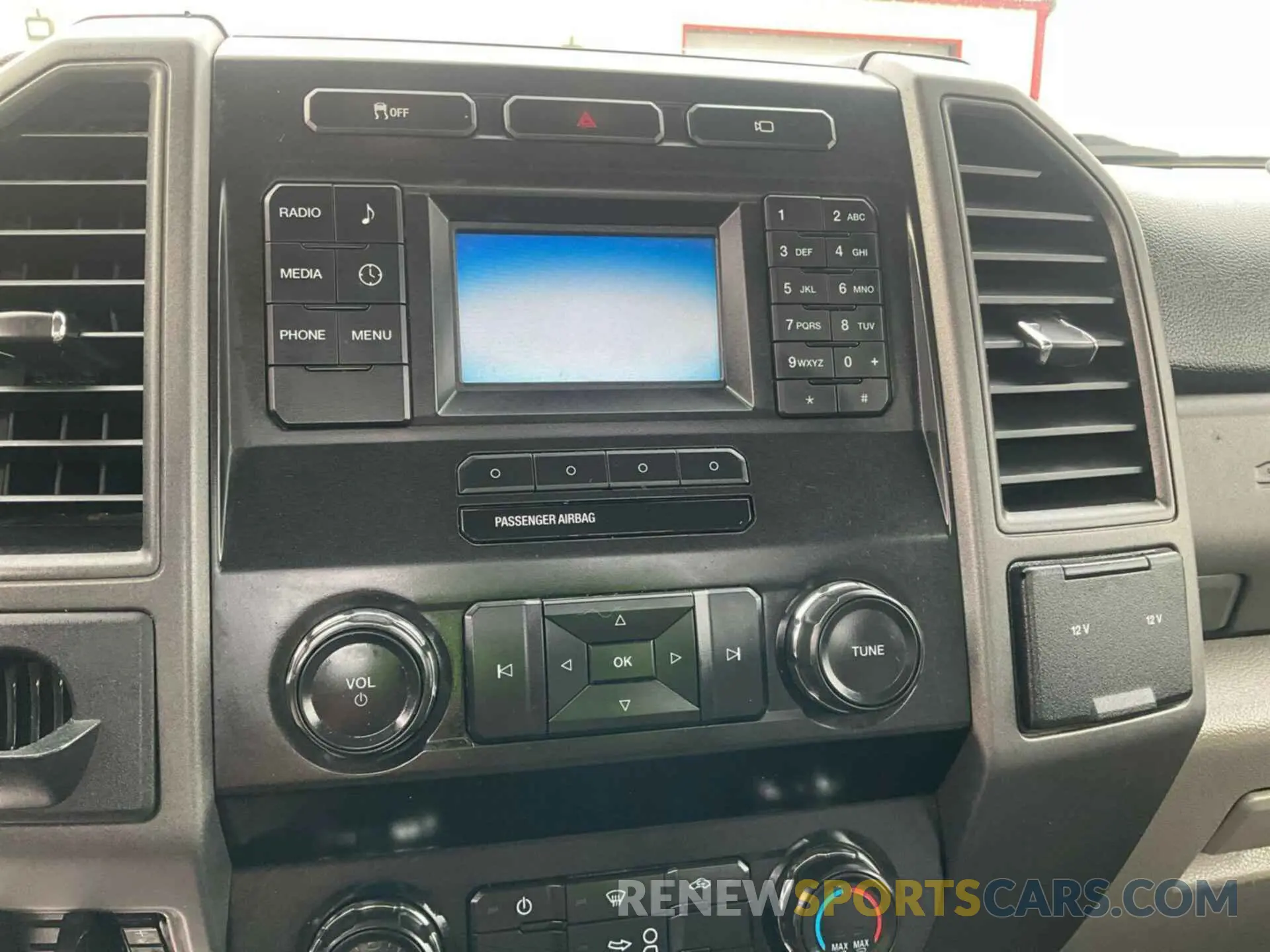 9 Photograph of a damaged car 1FTBF2A69KEC83087 FORD F250 2019