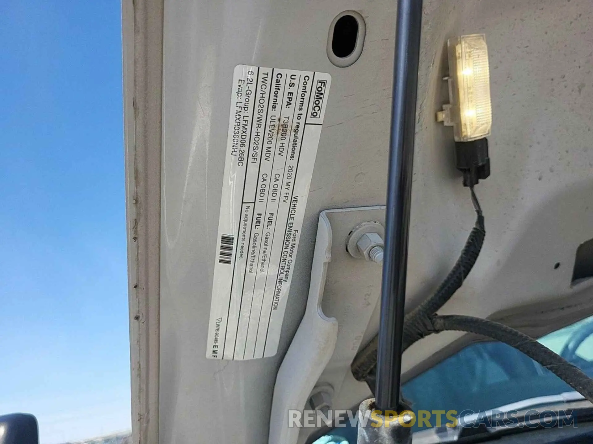 39 Photograph of a damaged car 1FT7W2B63LED61353 FORD F250 2020