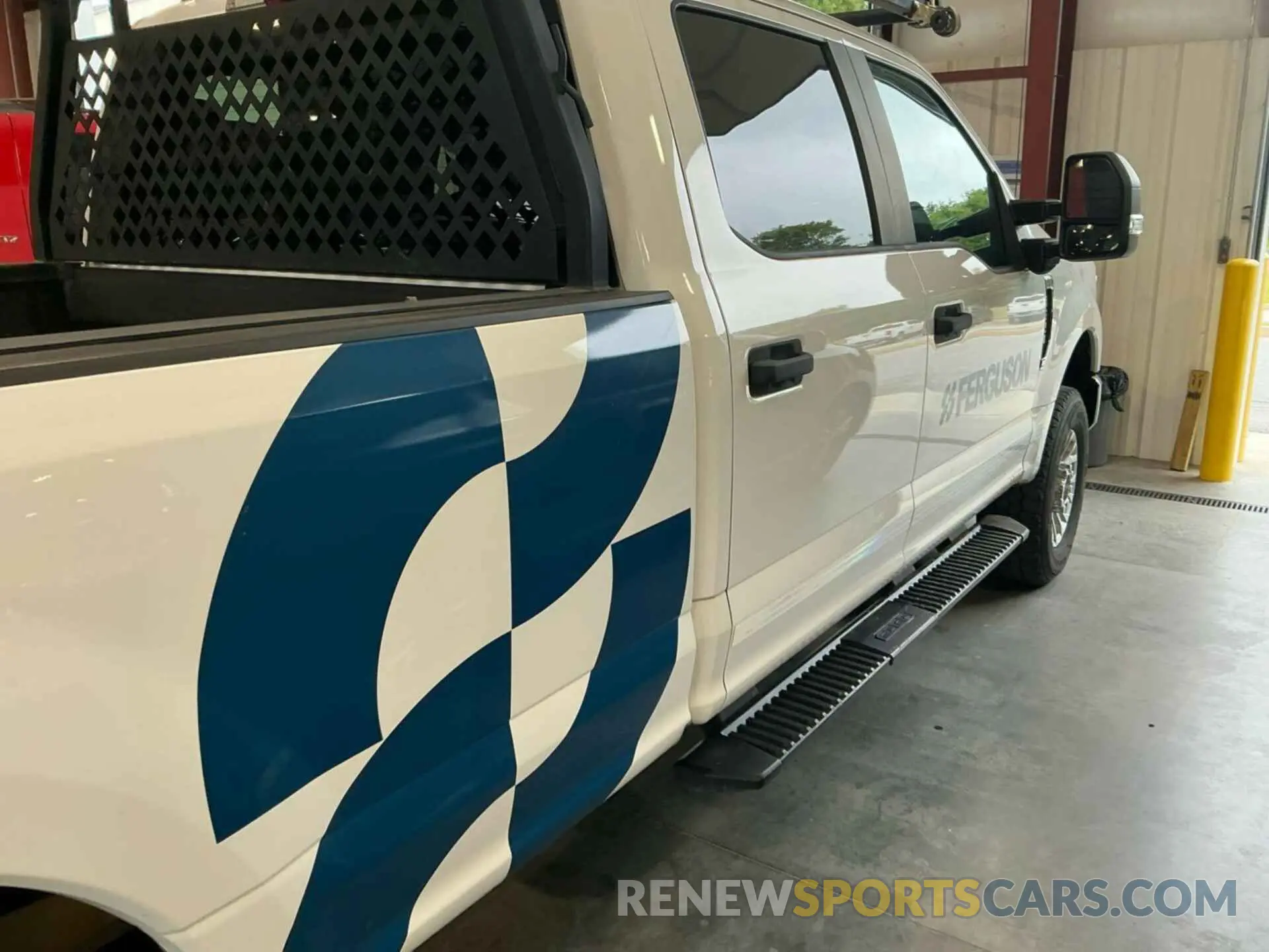 6 Photograph of a damaged car 1FT7W2B65LEE53984 FORD F250 2020