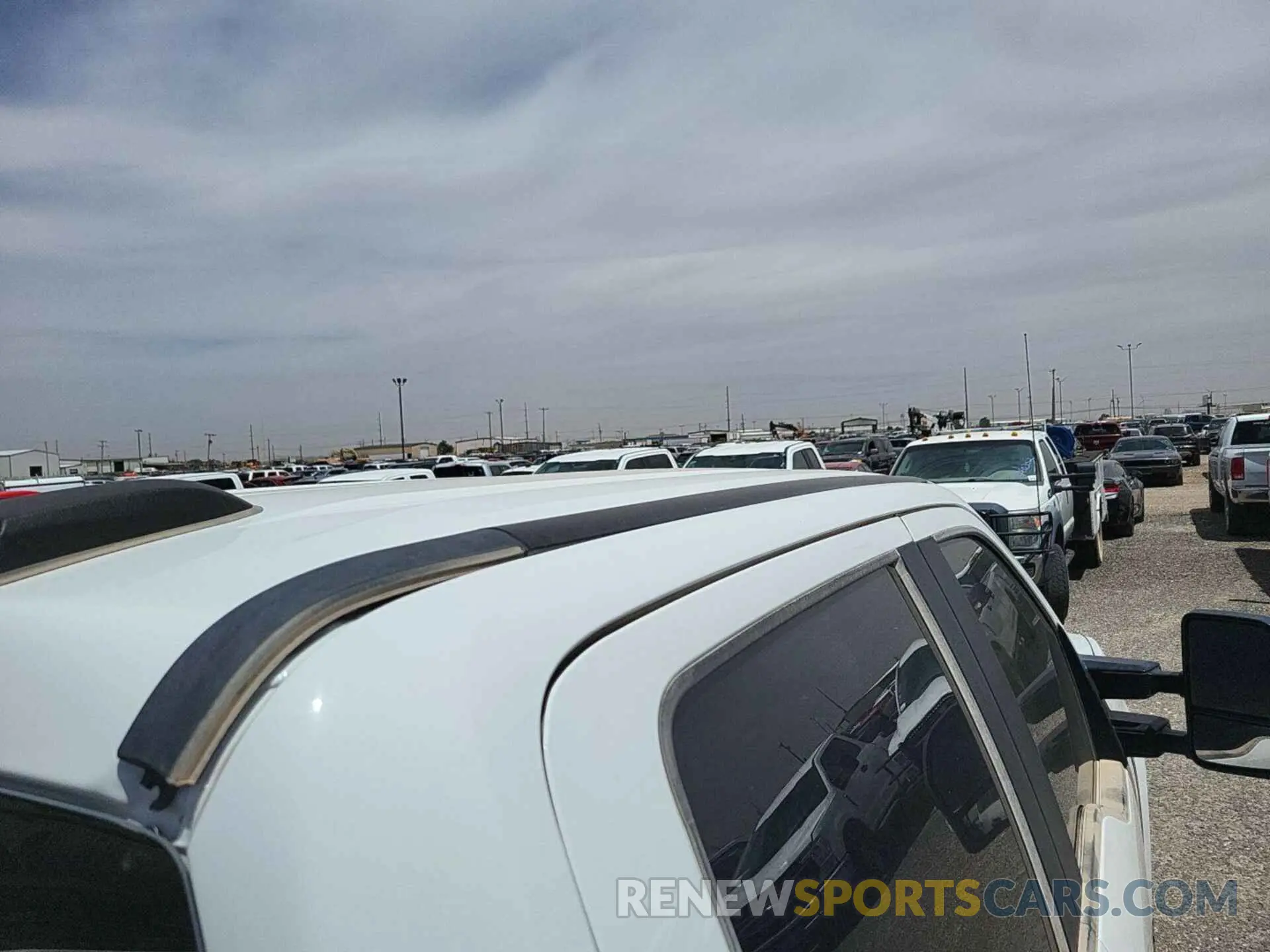 23 Photograph of a damaged car 1FT7W2B66LEE28348 FORD F250 2020